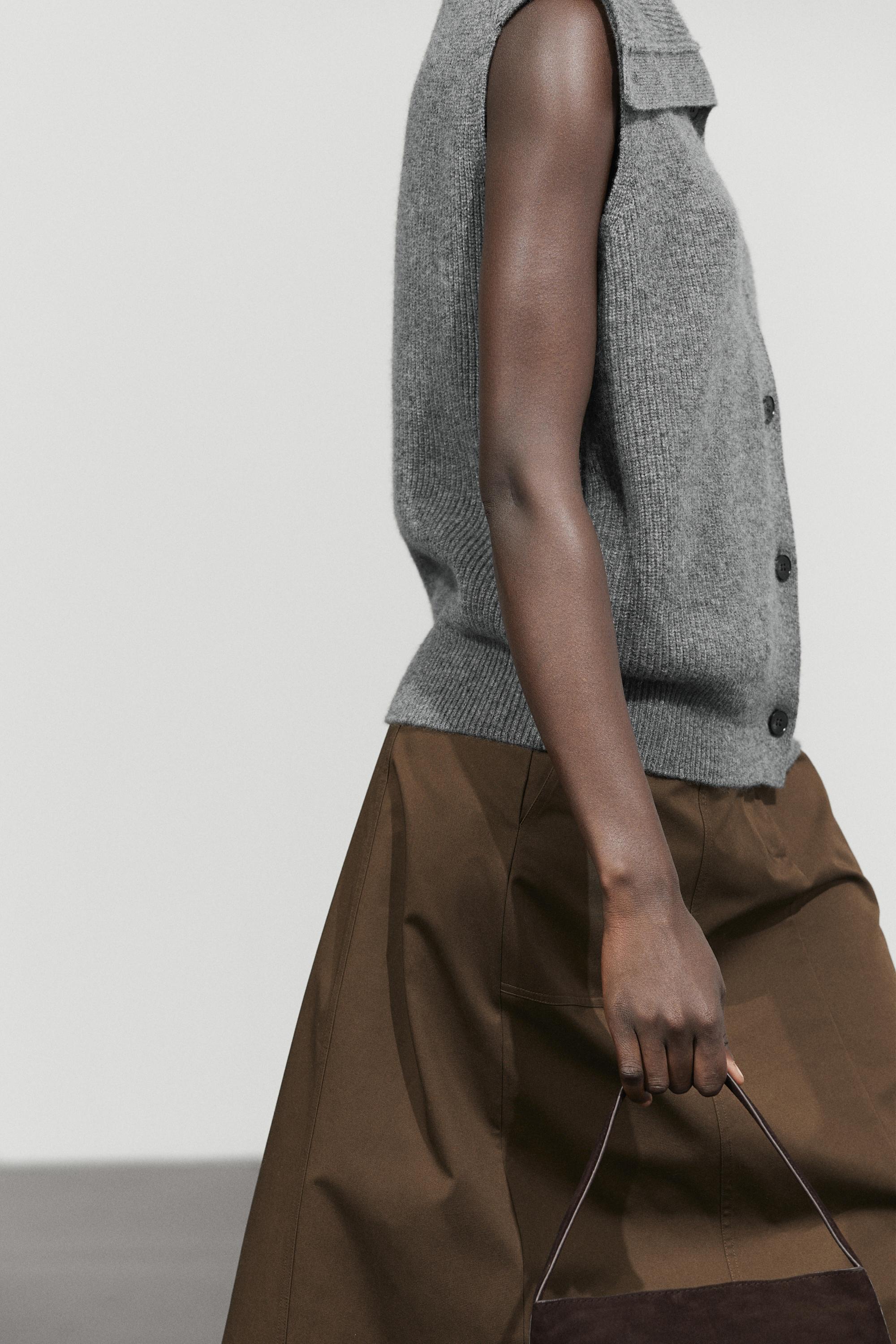 100% wool funnel neck knit vest — DARK GREY