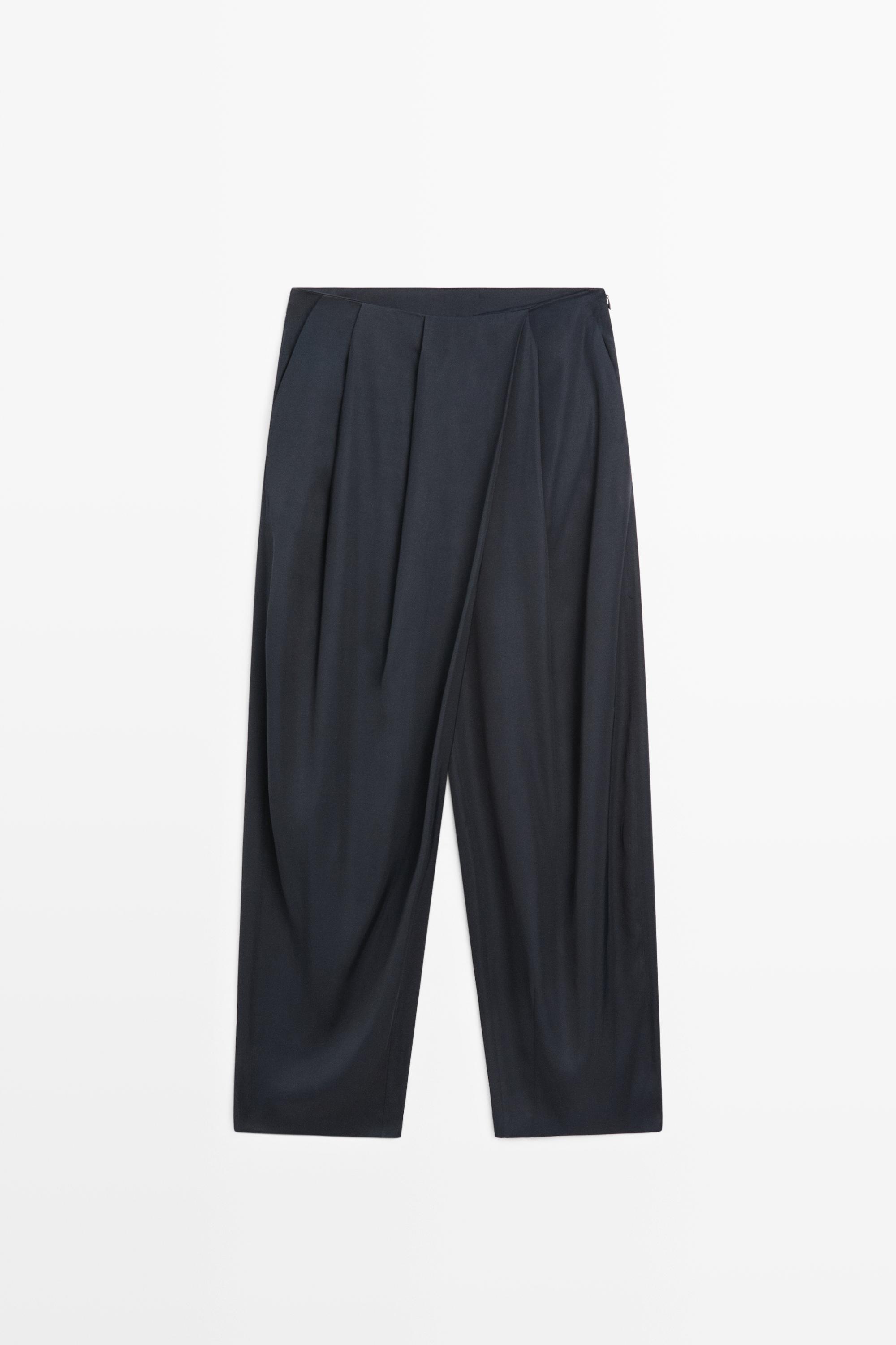 Pantalón fluido drapeado total look