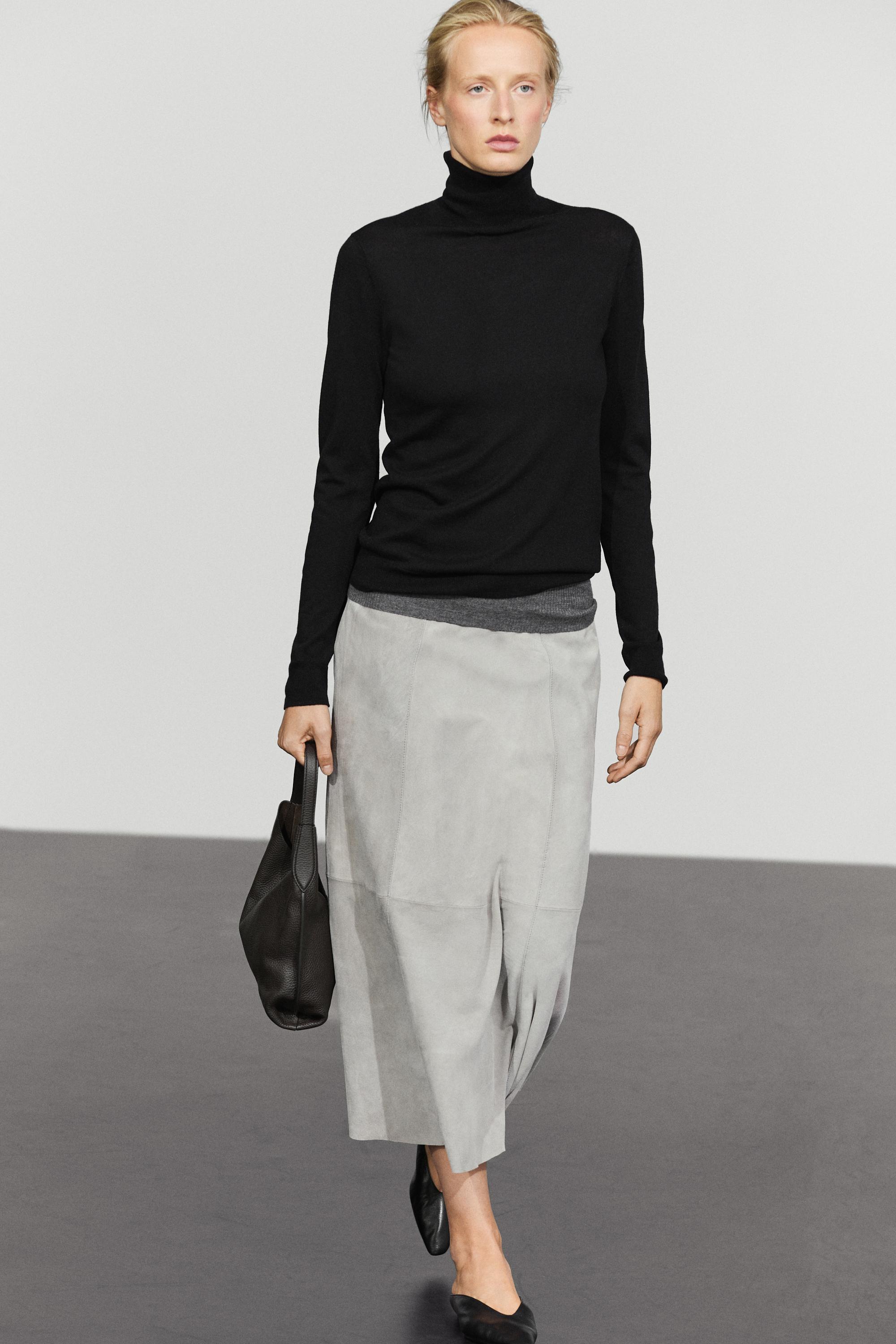 Wool-blend turtleneck knit sweater — BLACK