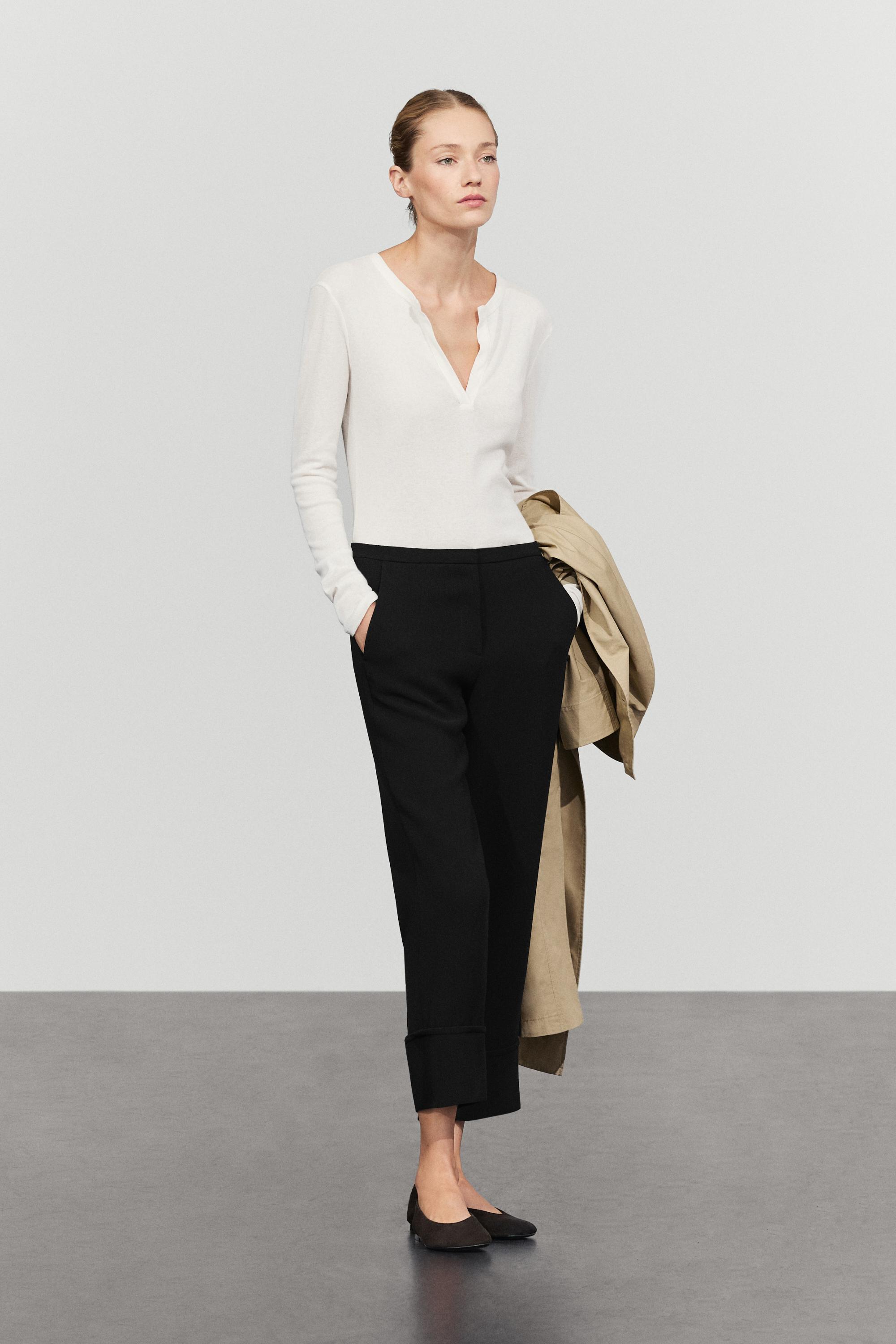Cuffed capris — BLACK