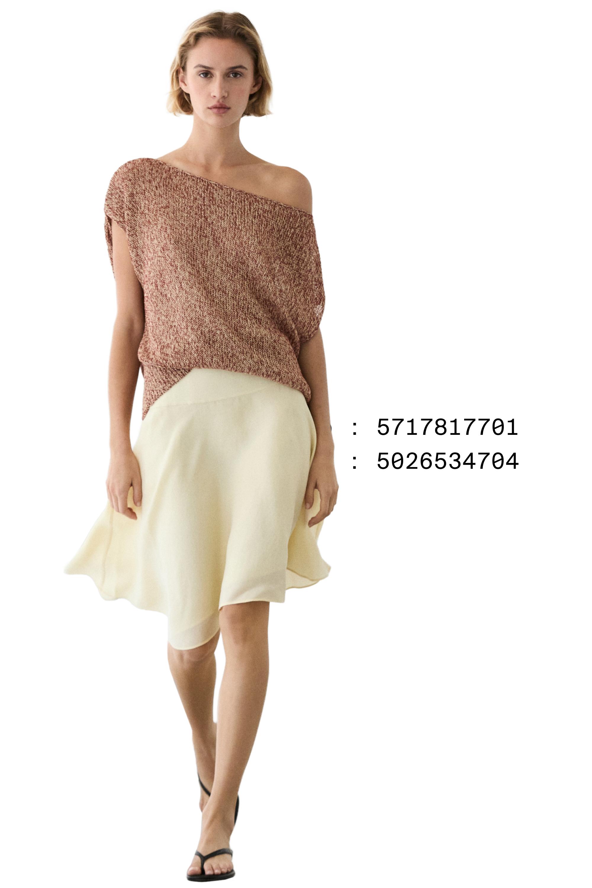 Cotton blend knit top with ribbed hem — RUSSET