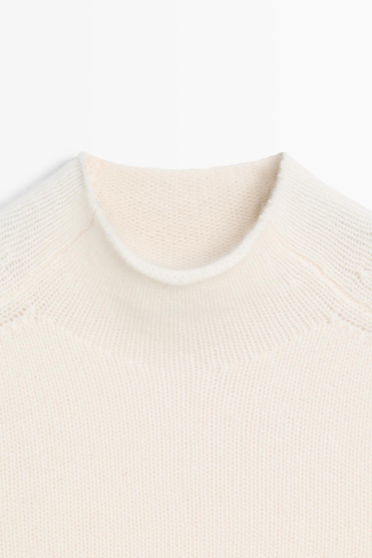 100% Cashmere Mock Turtleneck Sweater — CREAM