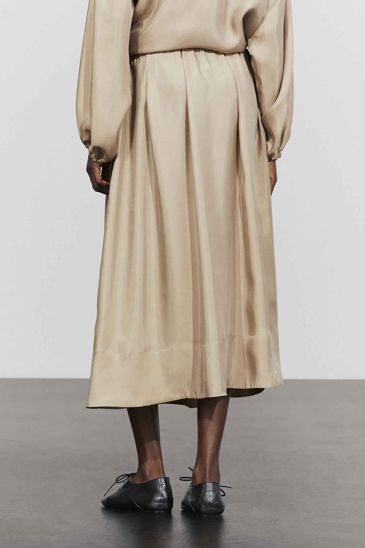 Flowing elastic waist midi skirt — SAND
