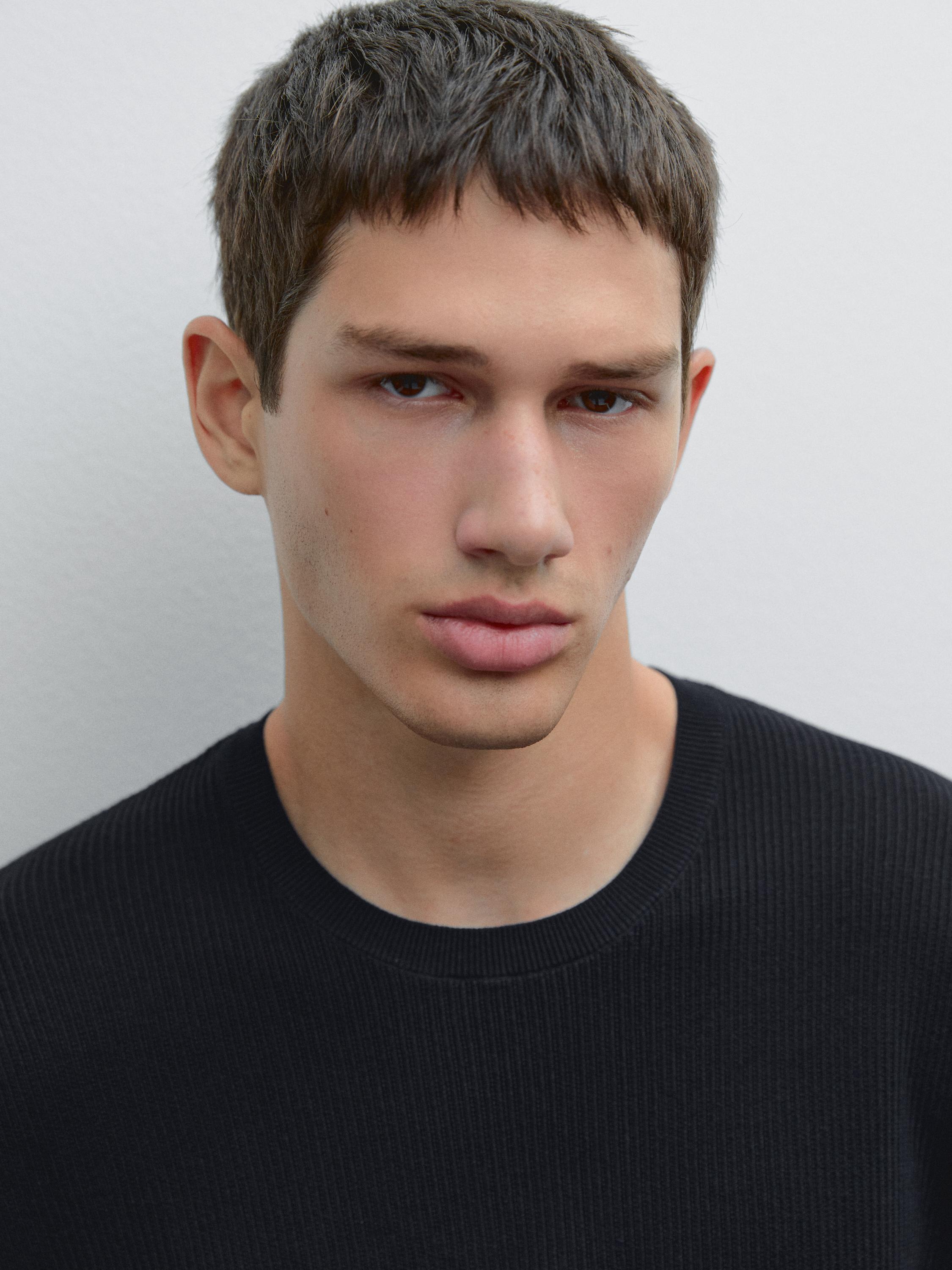 Textured knit short sleeve T-shirt