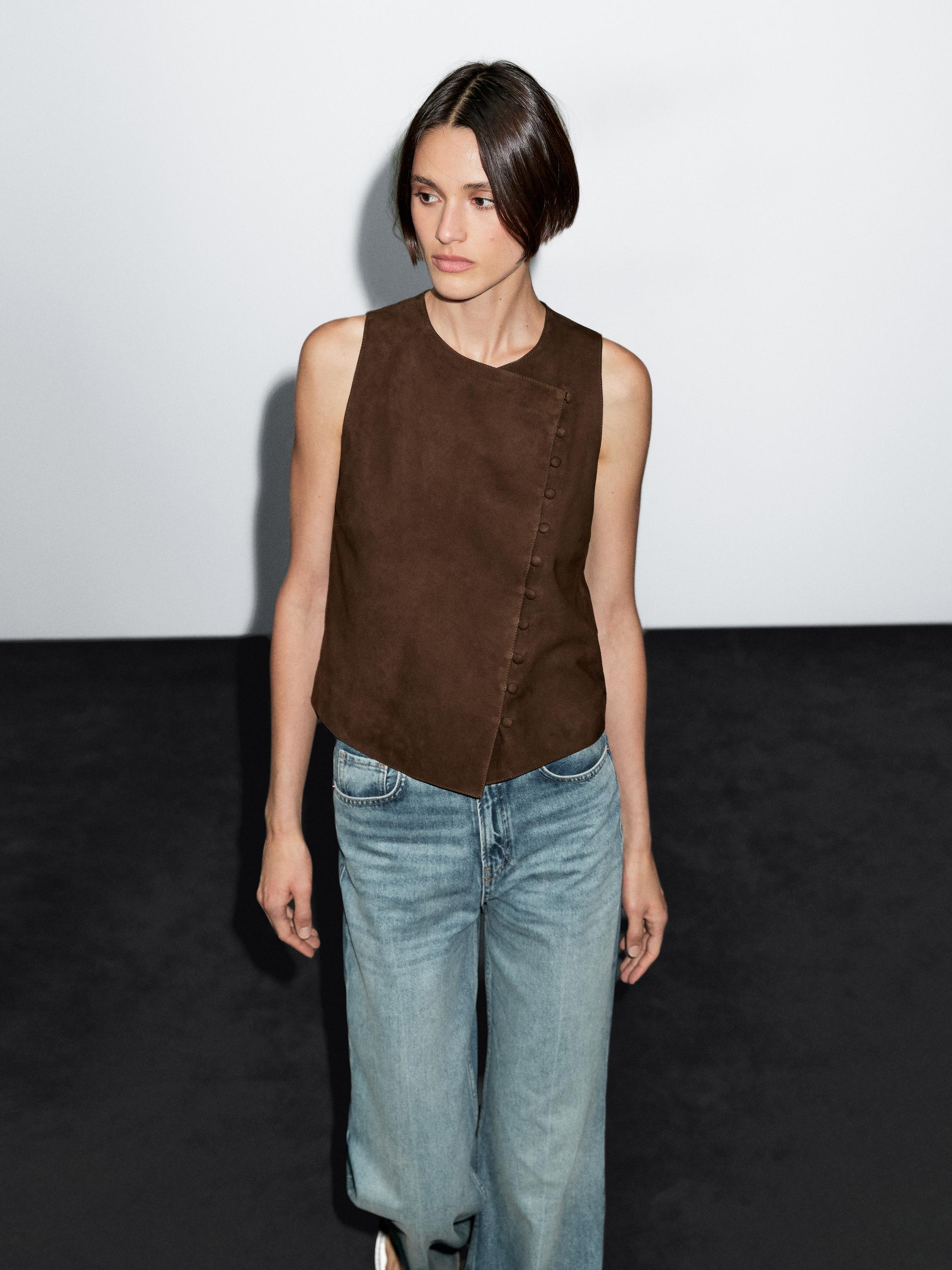 Short suede leather waistcoat with buttons