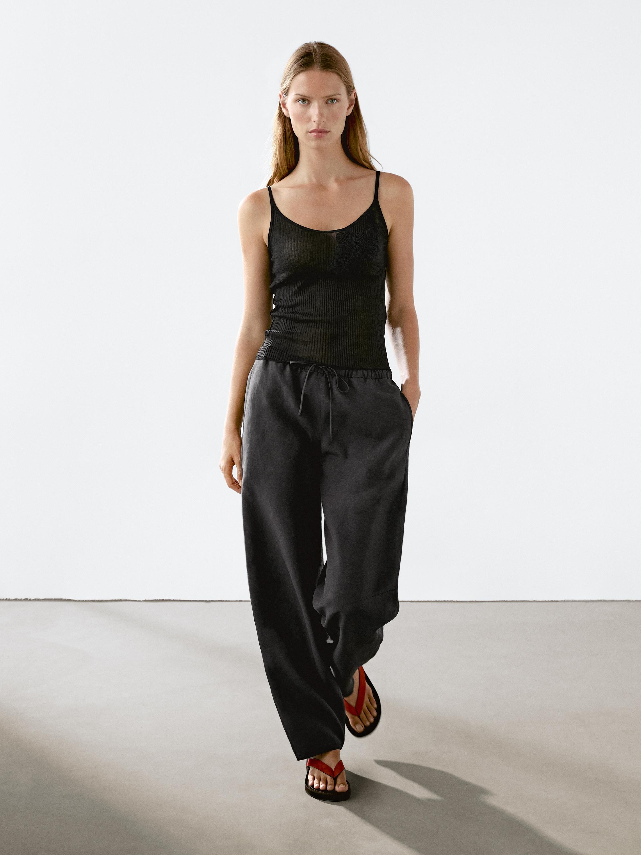 Strappy cotton top with floral detail