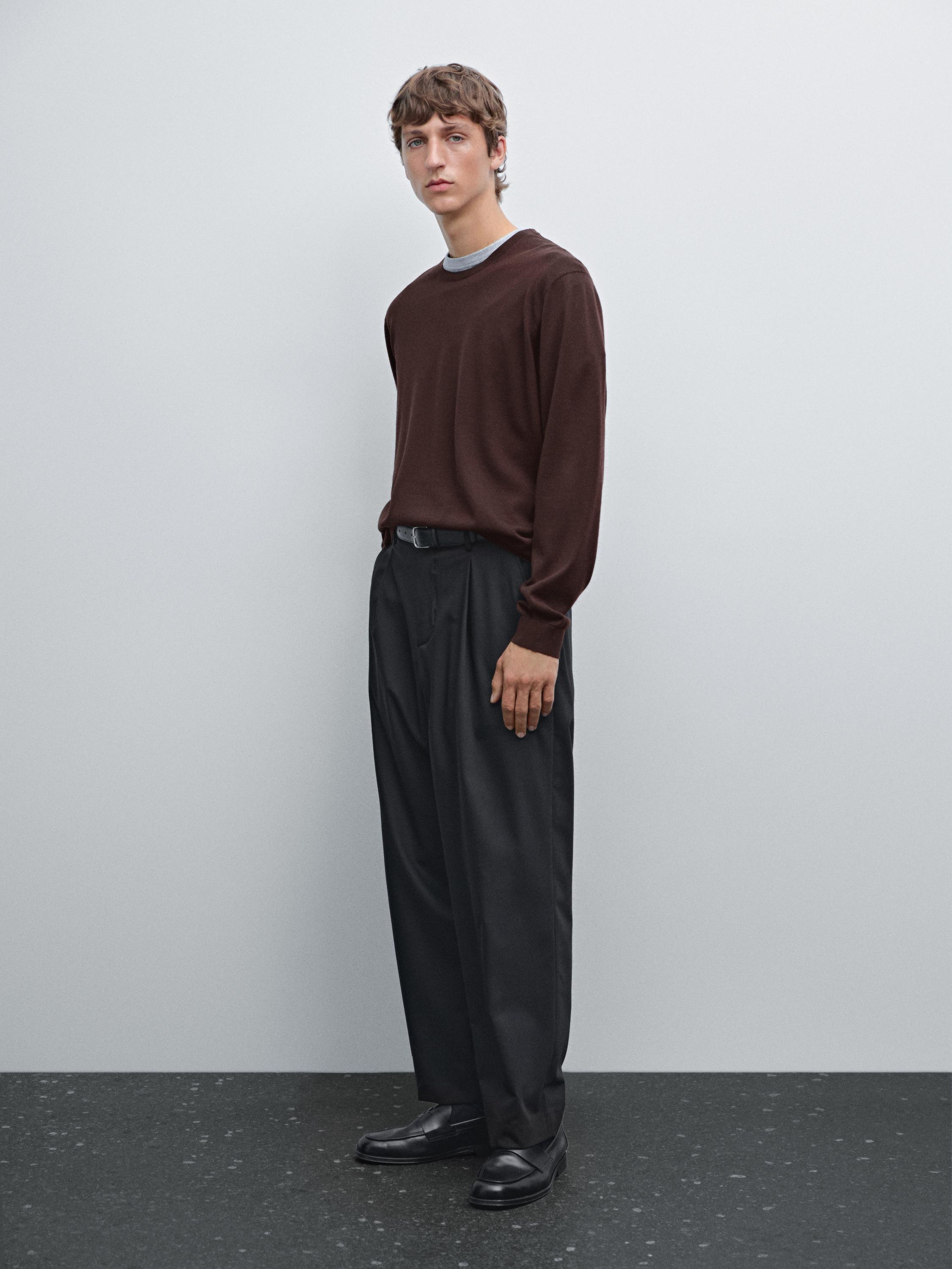 Merino wool crew neck knit sweater