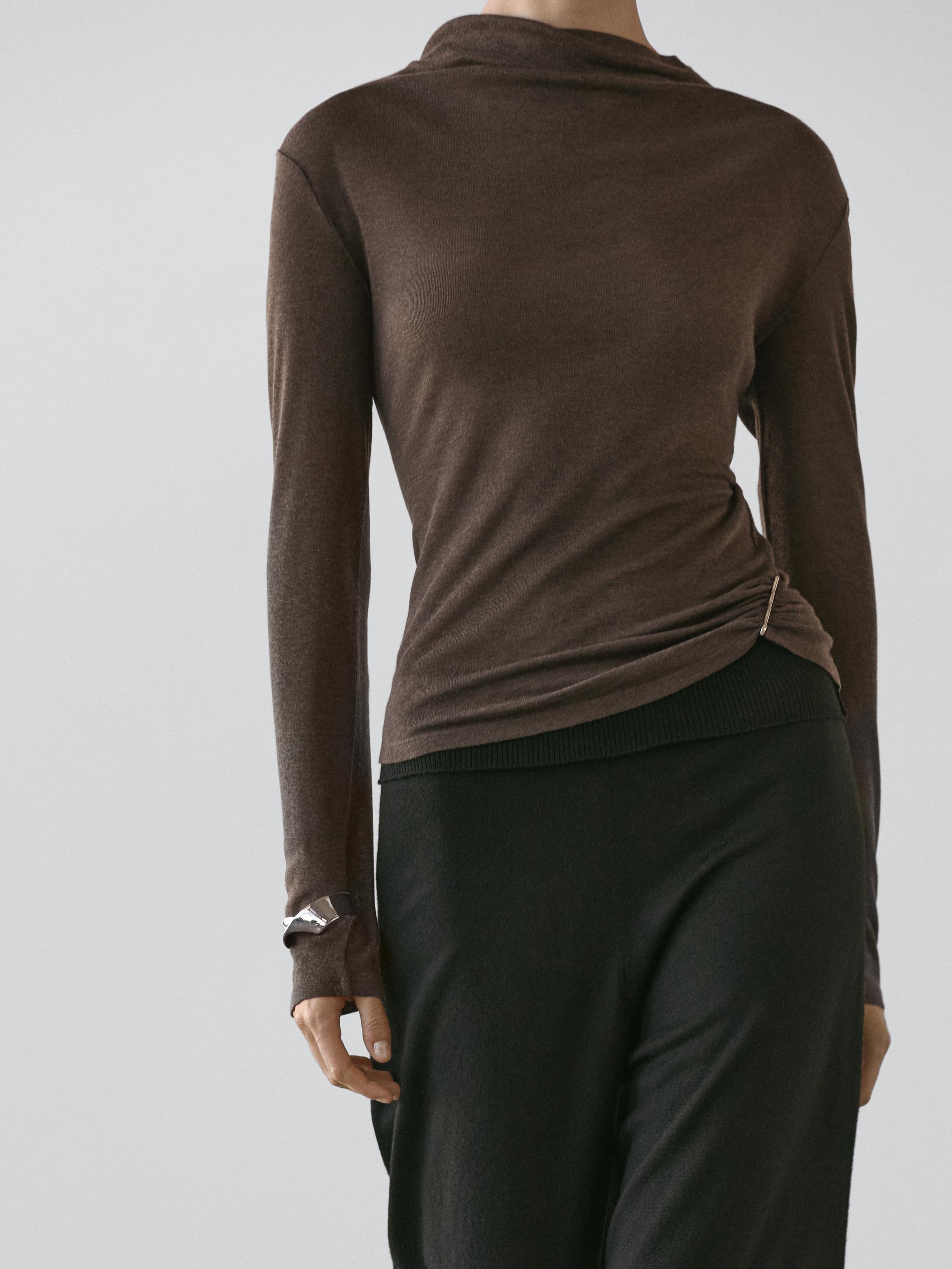Funnel neck T-shirt