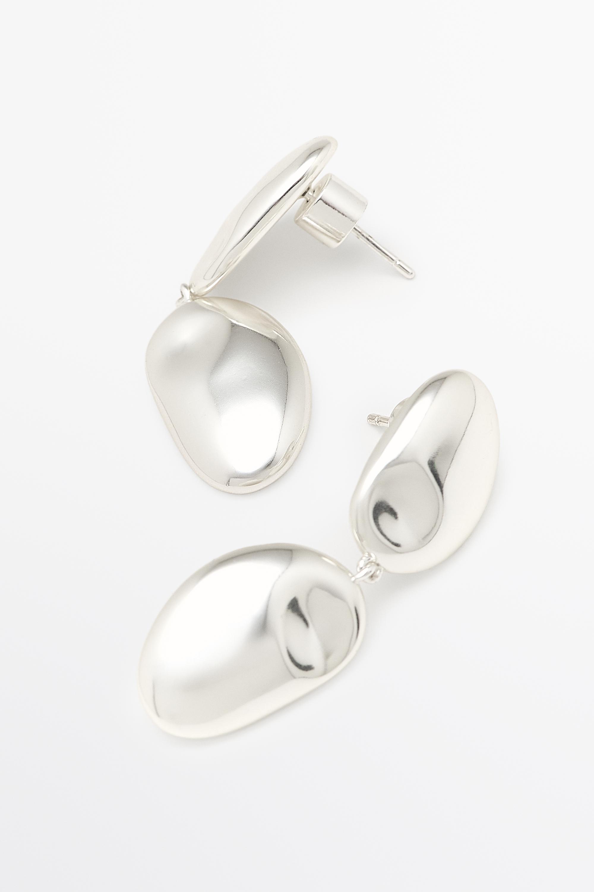 Metallic piece dangle earrings — SILVER