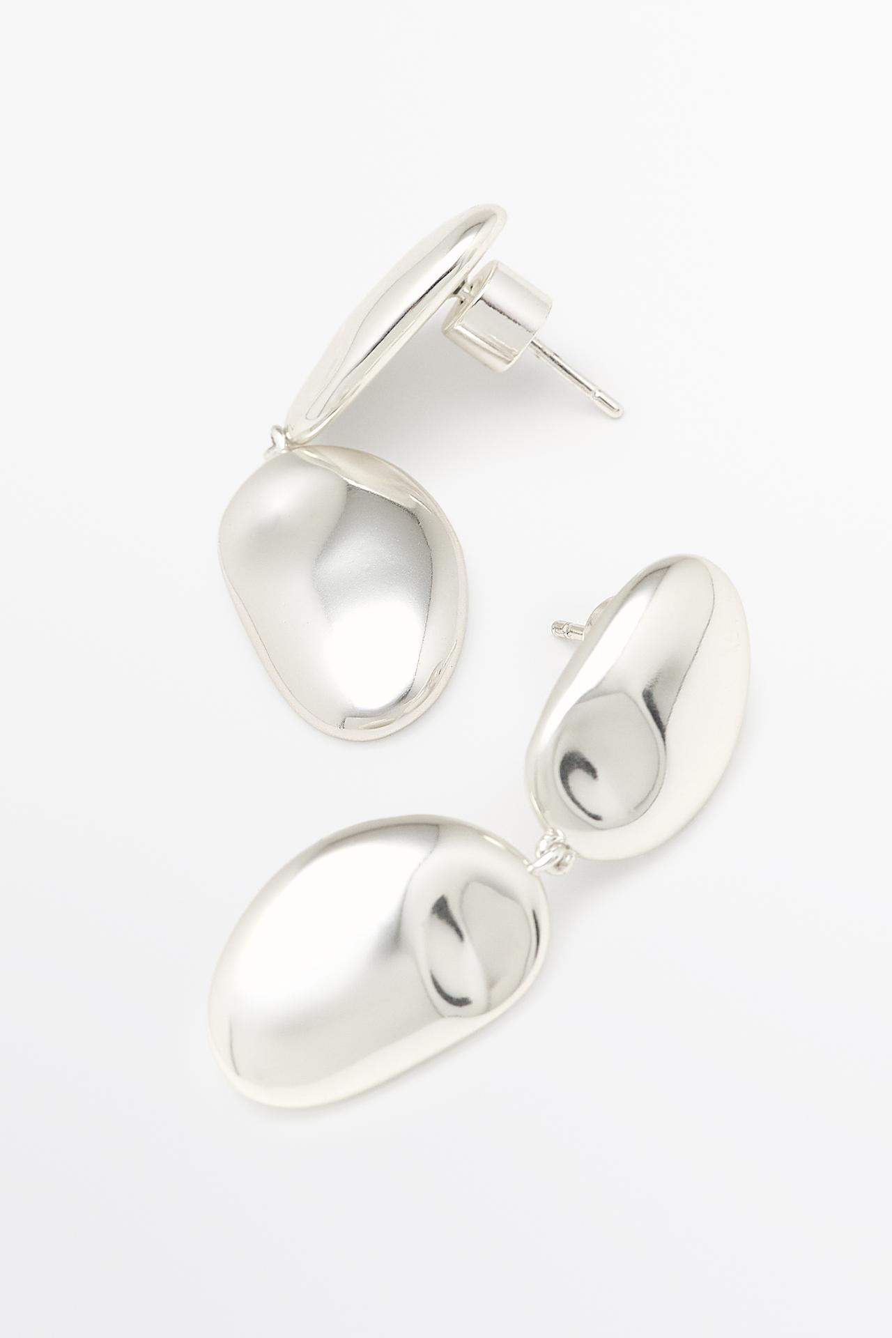 Metallic piece dangle earrings — SILVER