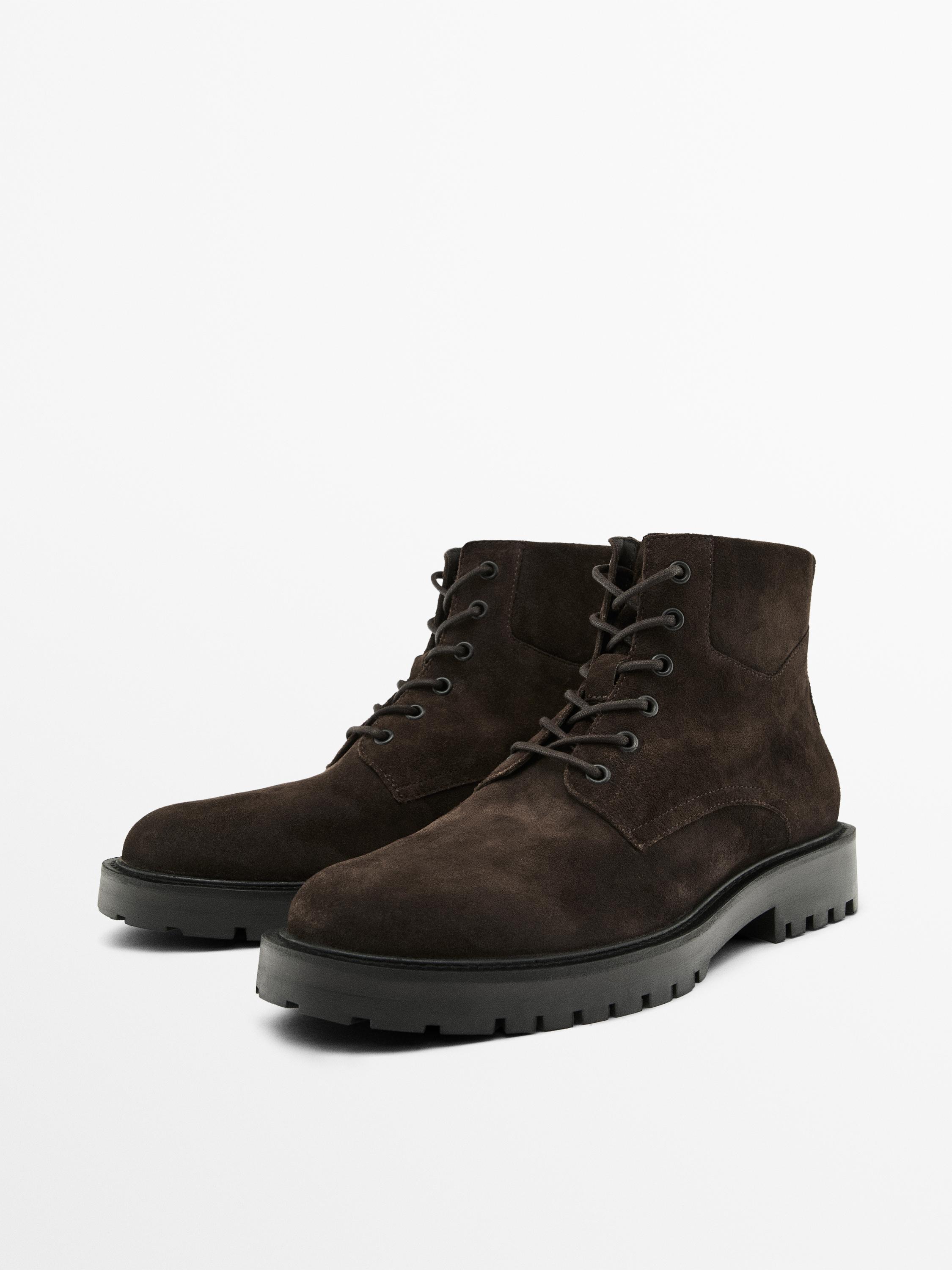 Oiled split leather boots