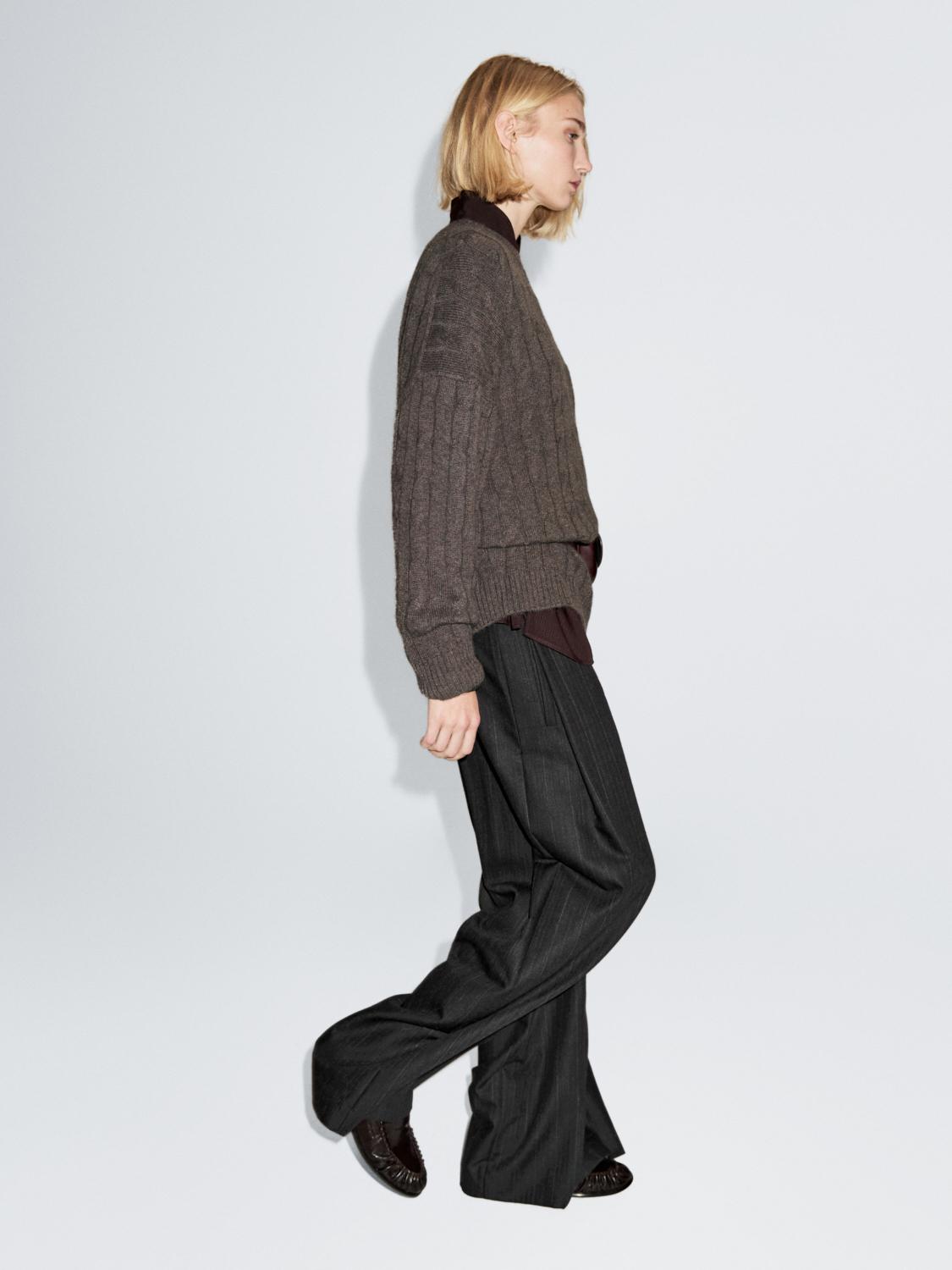 100% cashmere cable-knit sweater — ANTHRACITE GREY