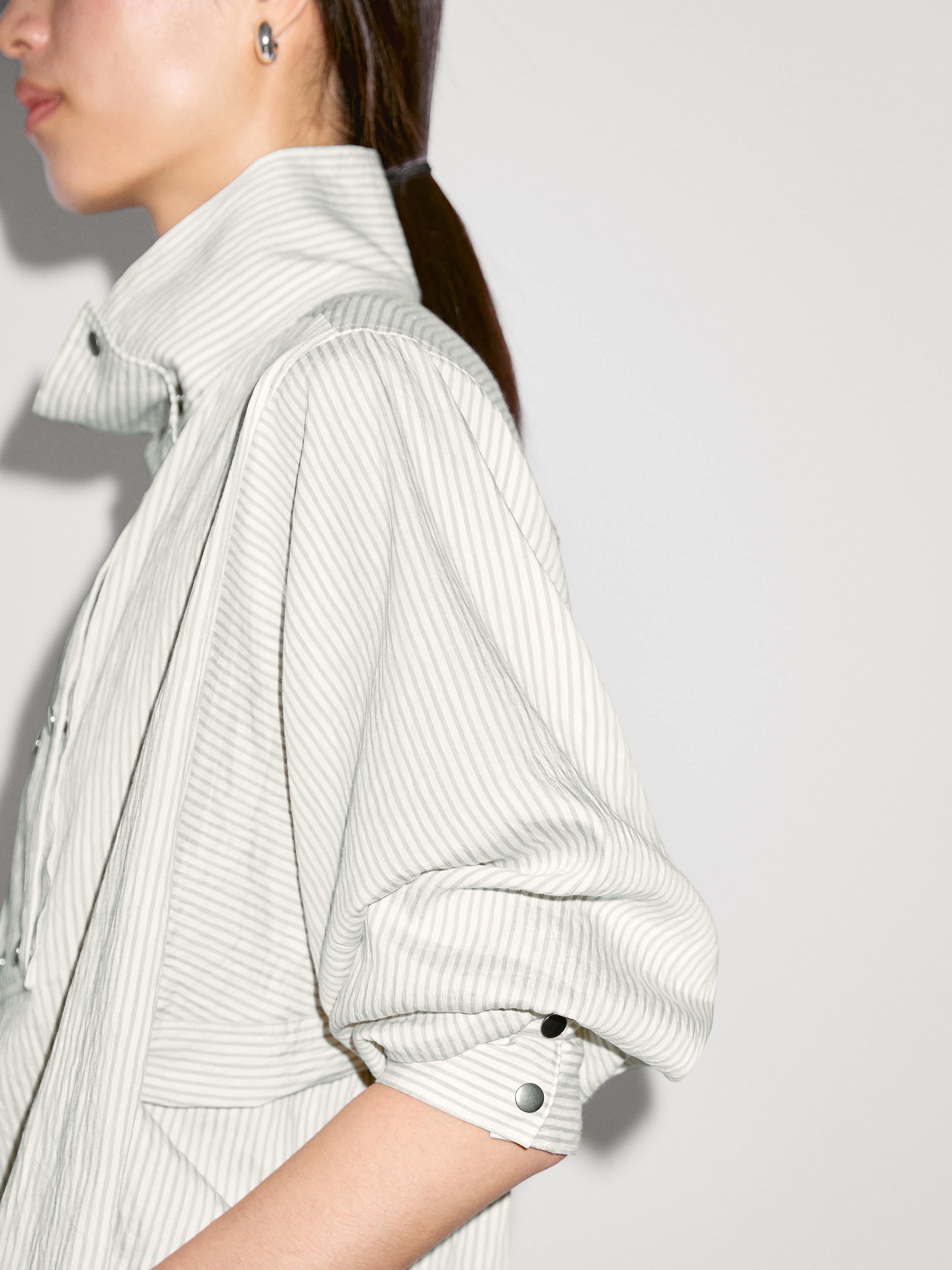 Chemisier fluide avec plastron boutonné