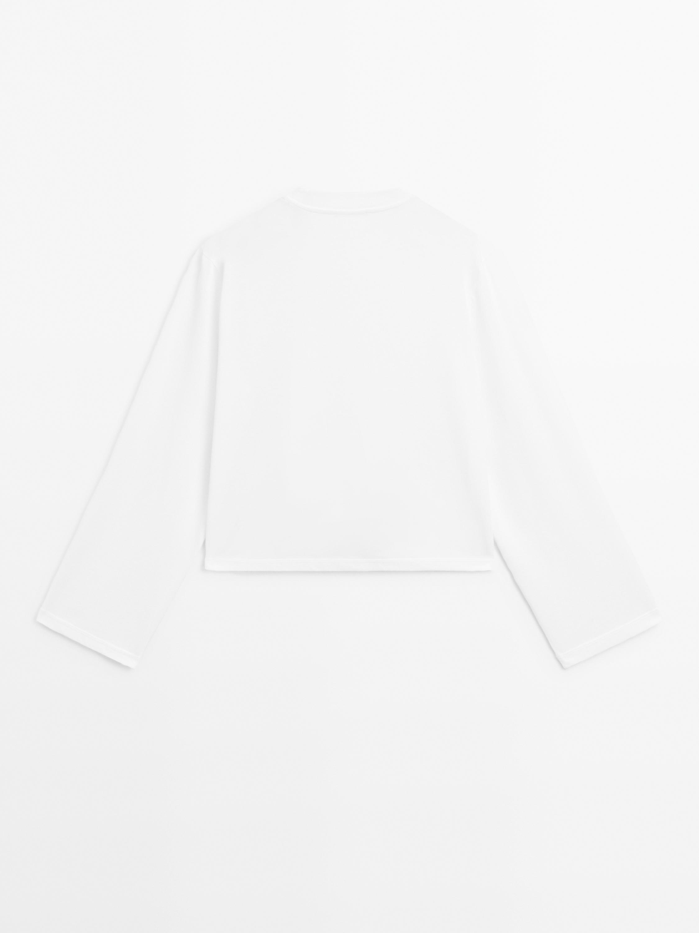 Oversize T-shirt with pocket details