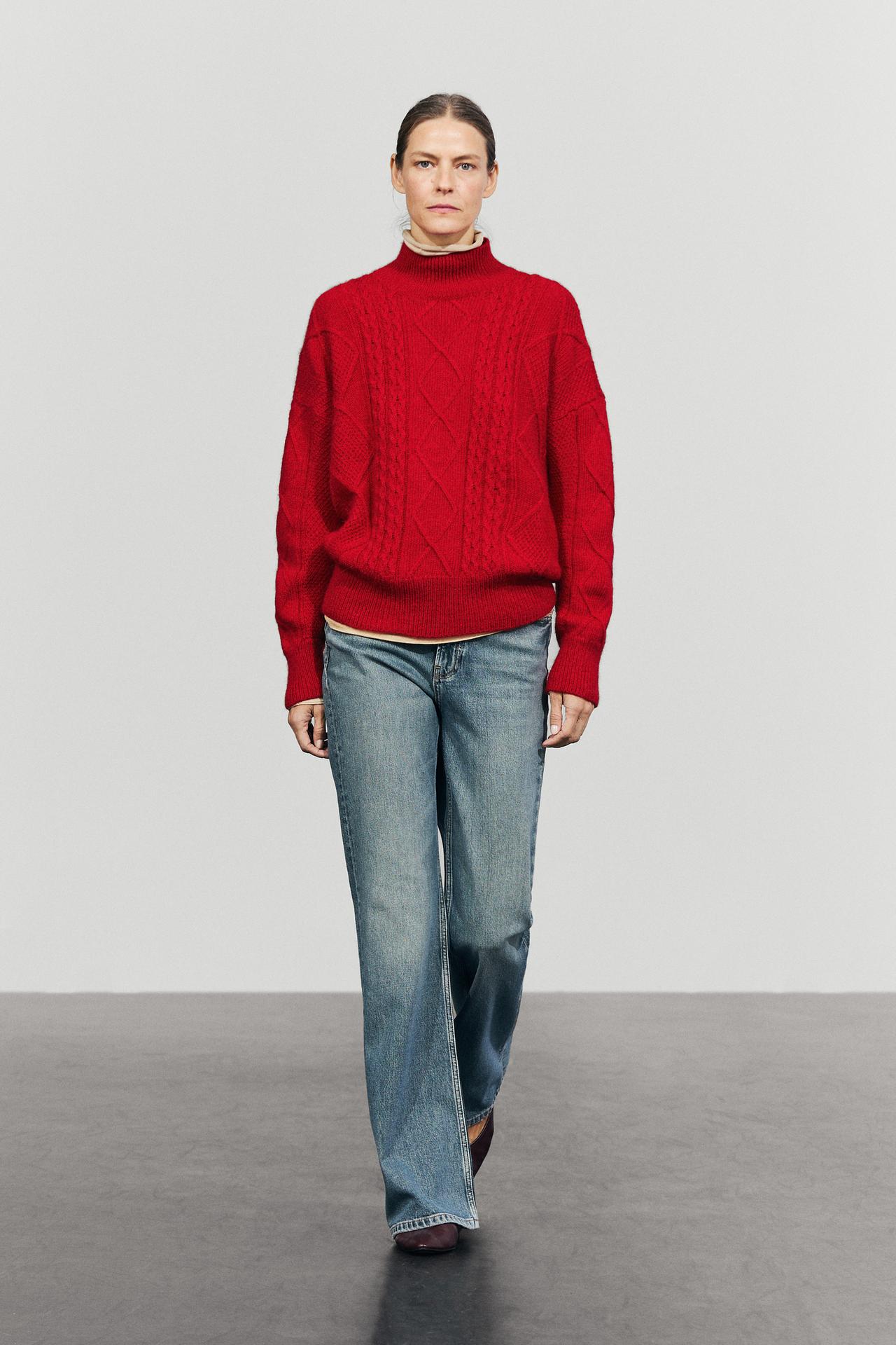 Wool blend cable-knit sweater — RED