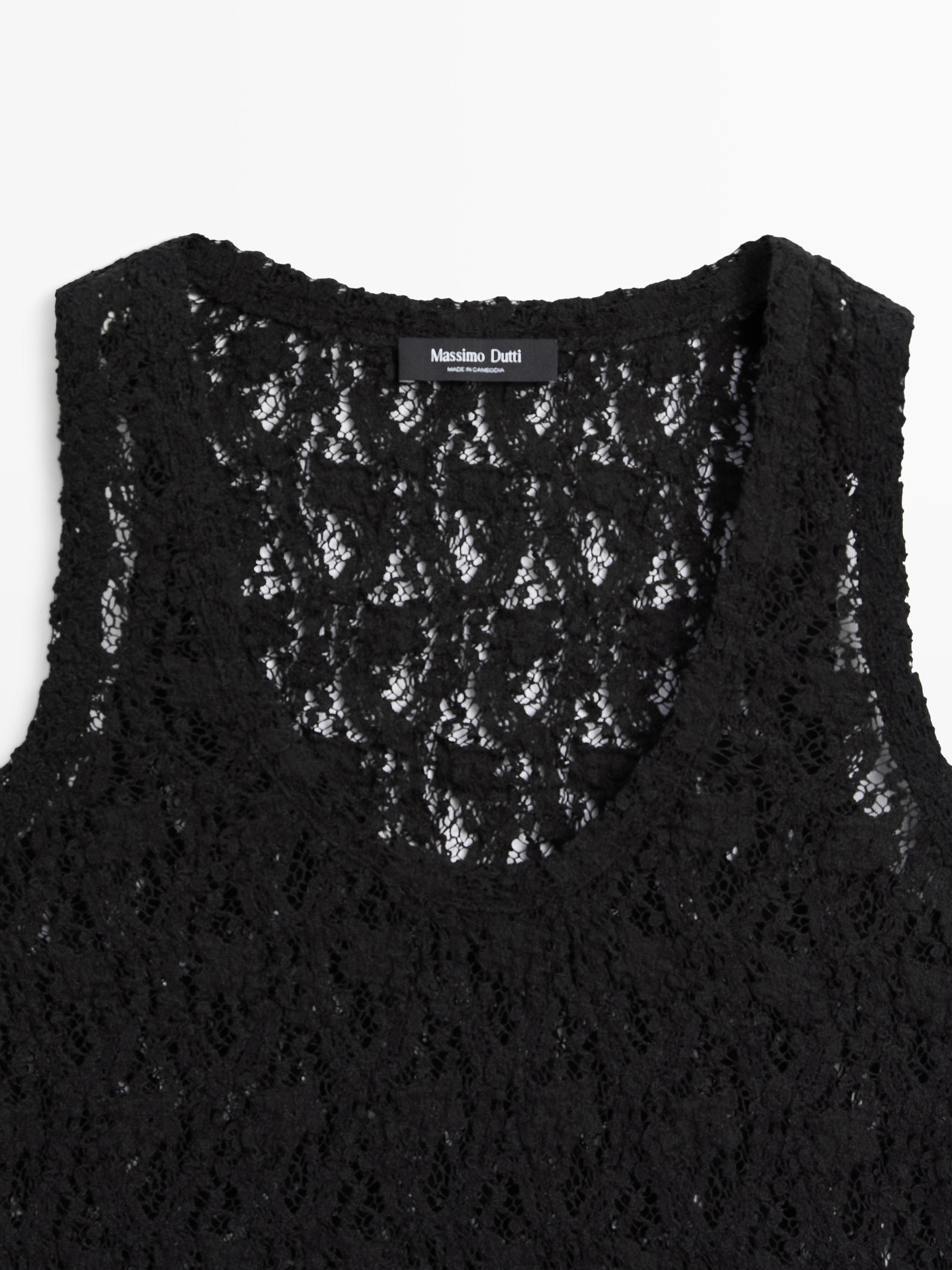 Round neck lace top — BLACK