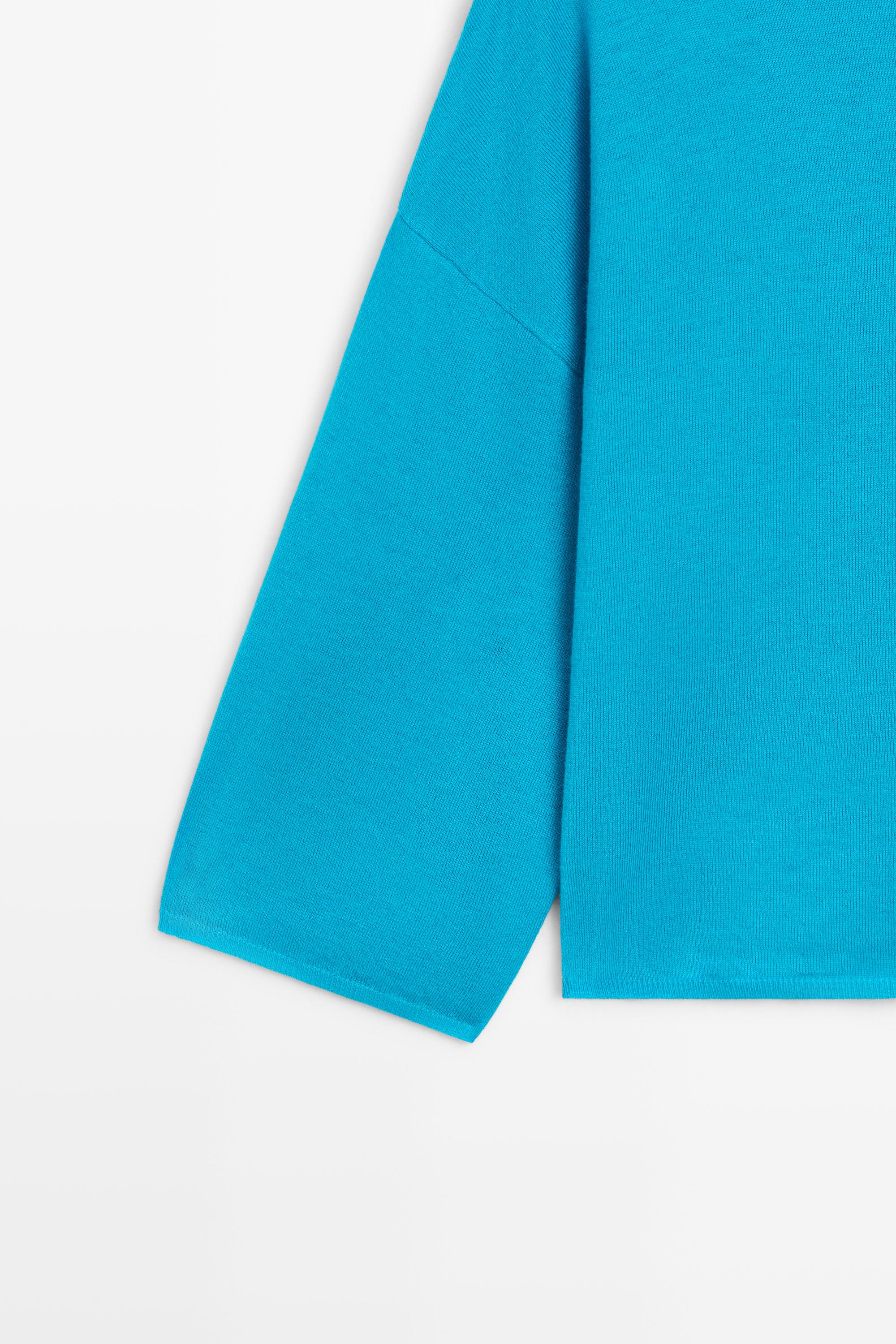 Round neck knit sweater — TURQUOISE