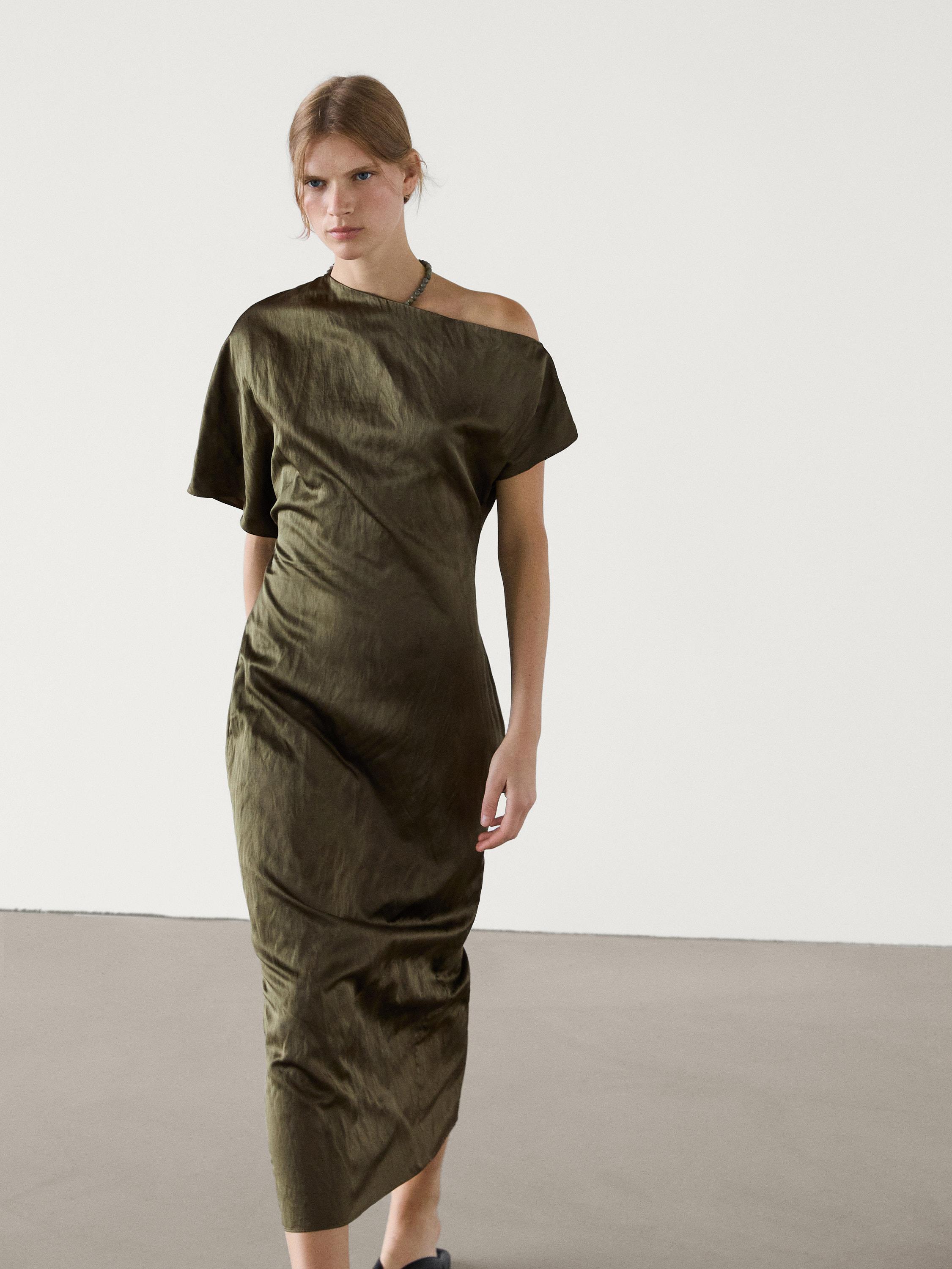 Robe midi nuisette avec détail à l’épaule