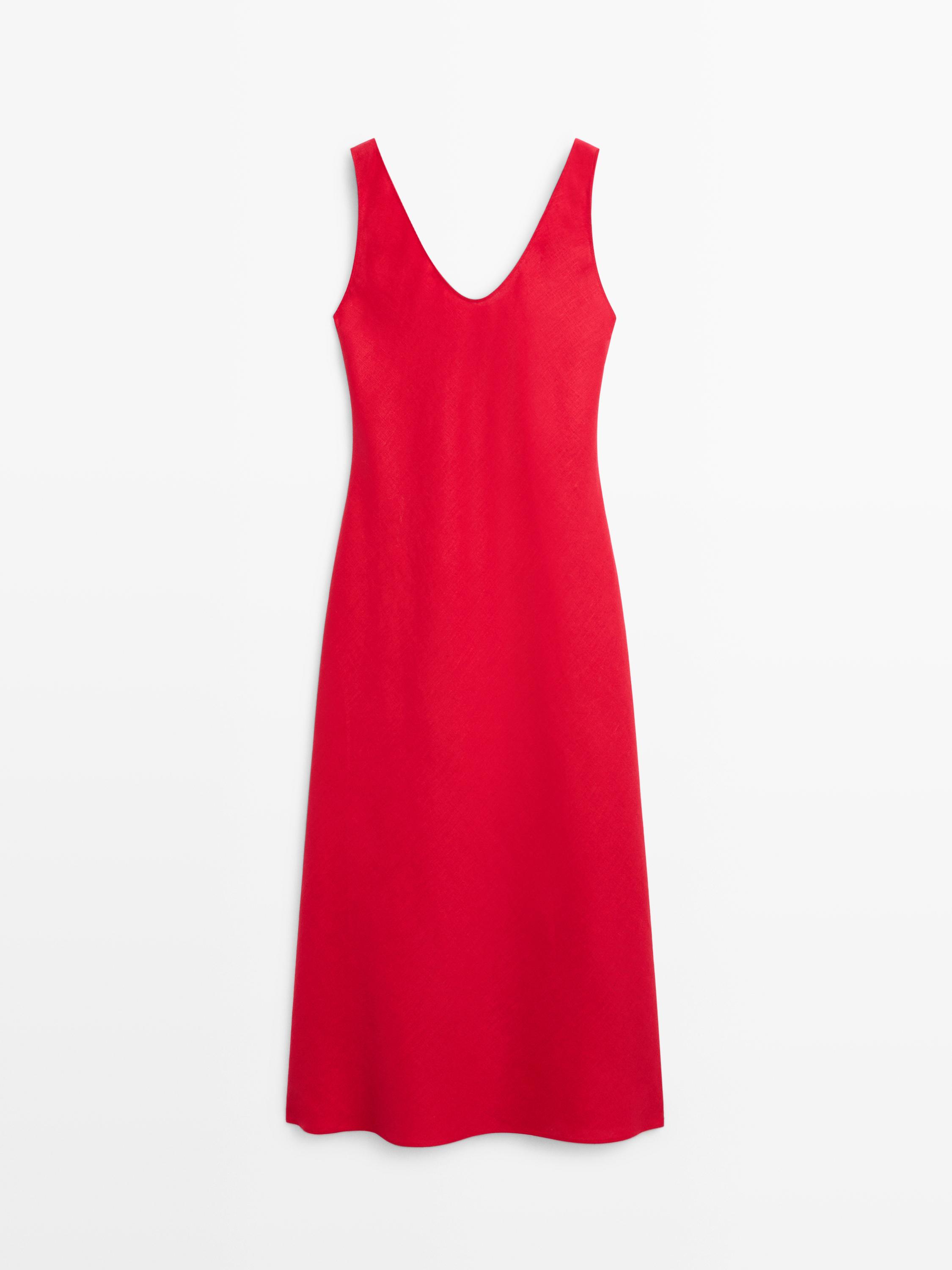 Vorderansicht eines roten Midi-Kleides mit Trägern und V-Ausschnitt.