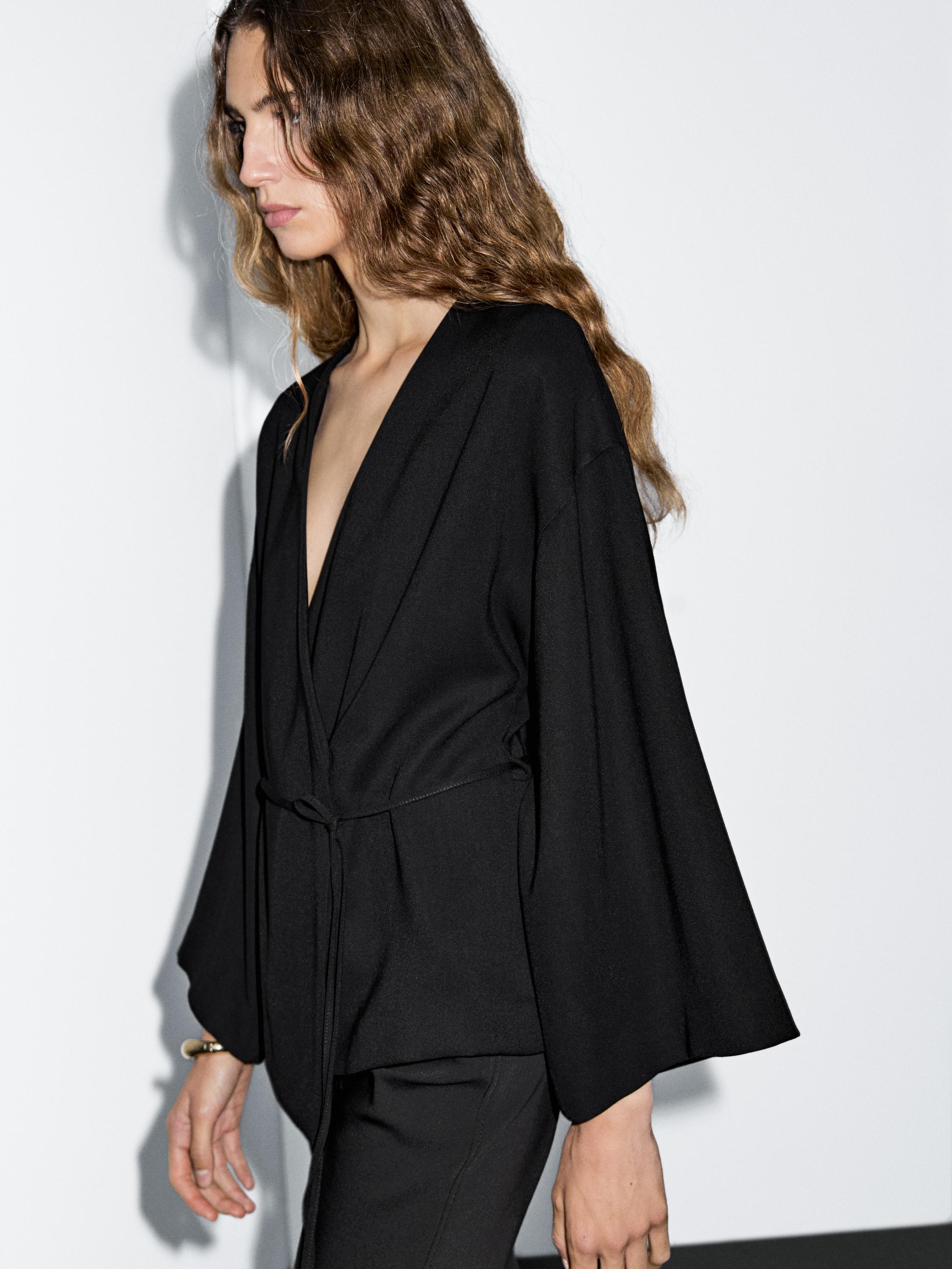 Flowing V-neck kimono