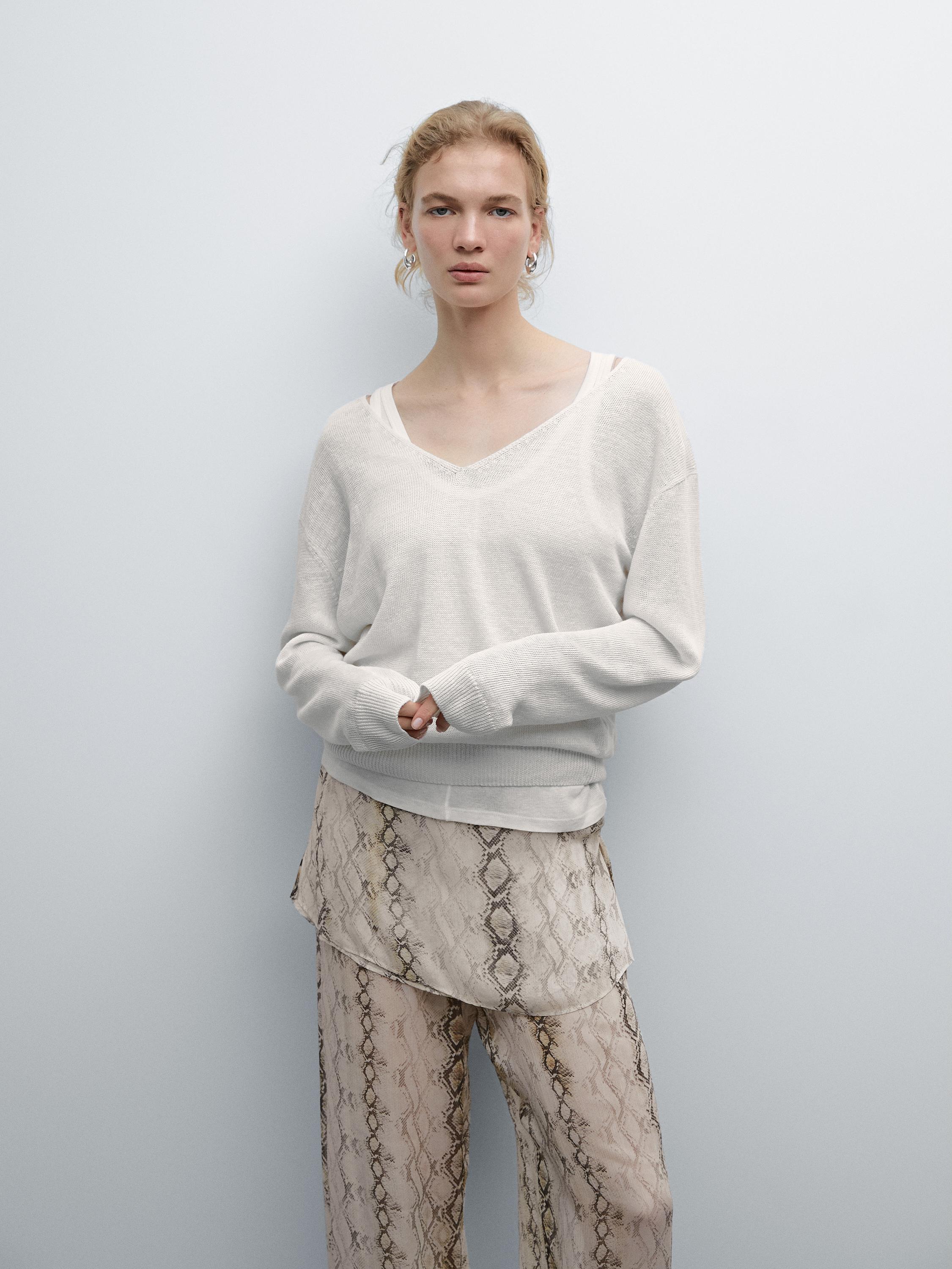 سويتر محاك كتان 100% بفتحة صدر على شكل V