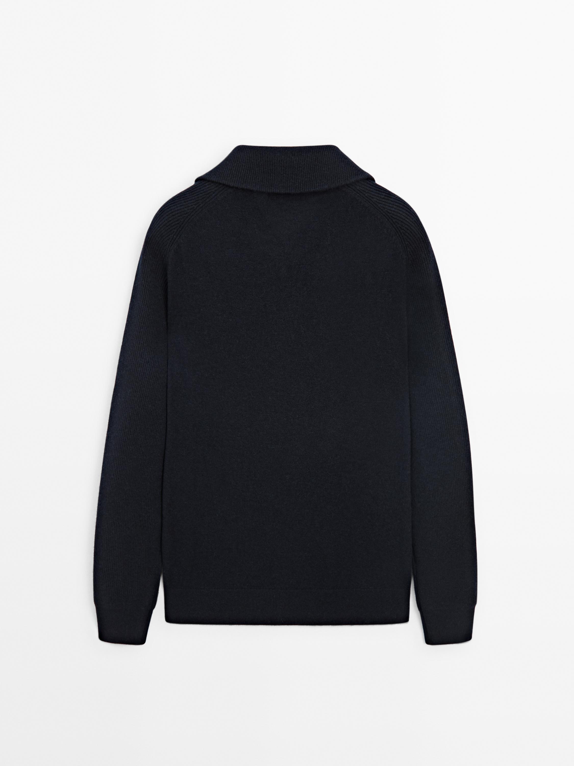 Mock neck knit sweater