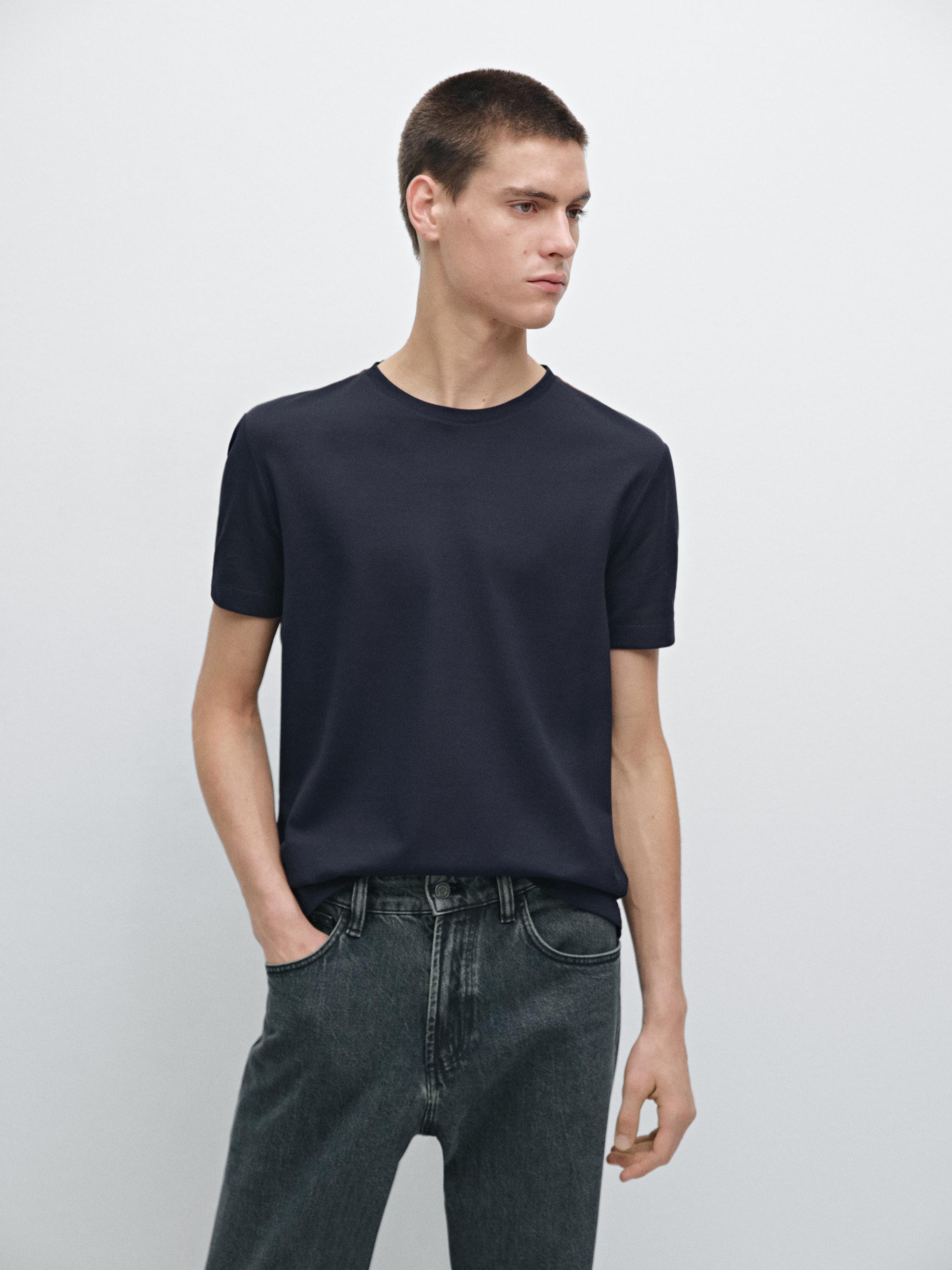 Short sleeve T-shirt with contrast seam detail