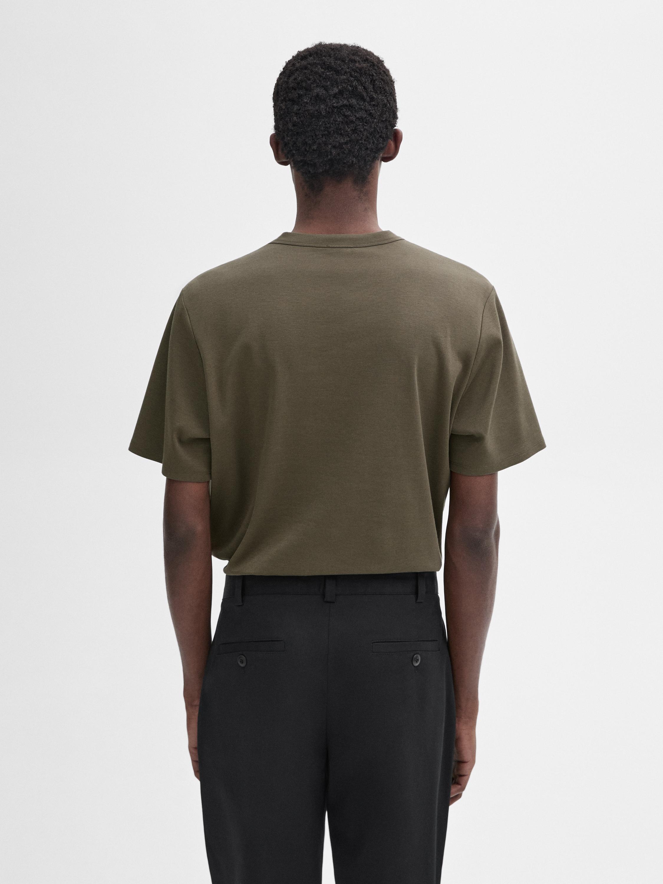 Short sleeve cotton blend T-shirt