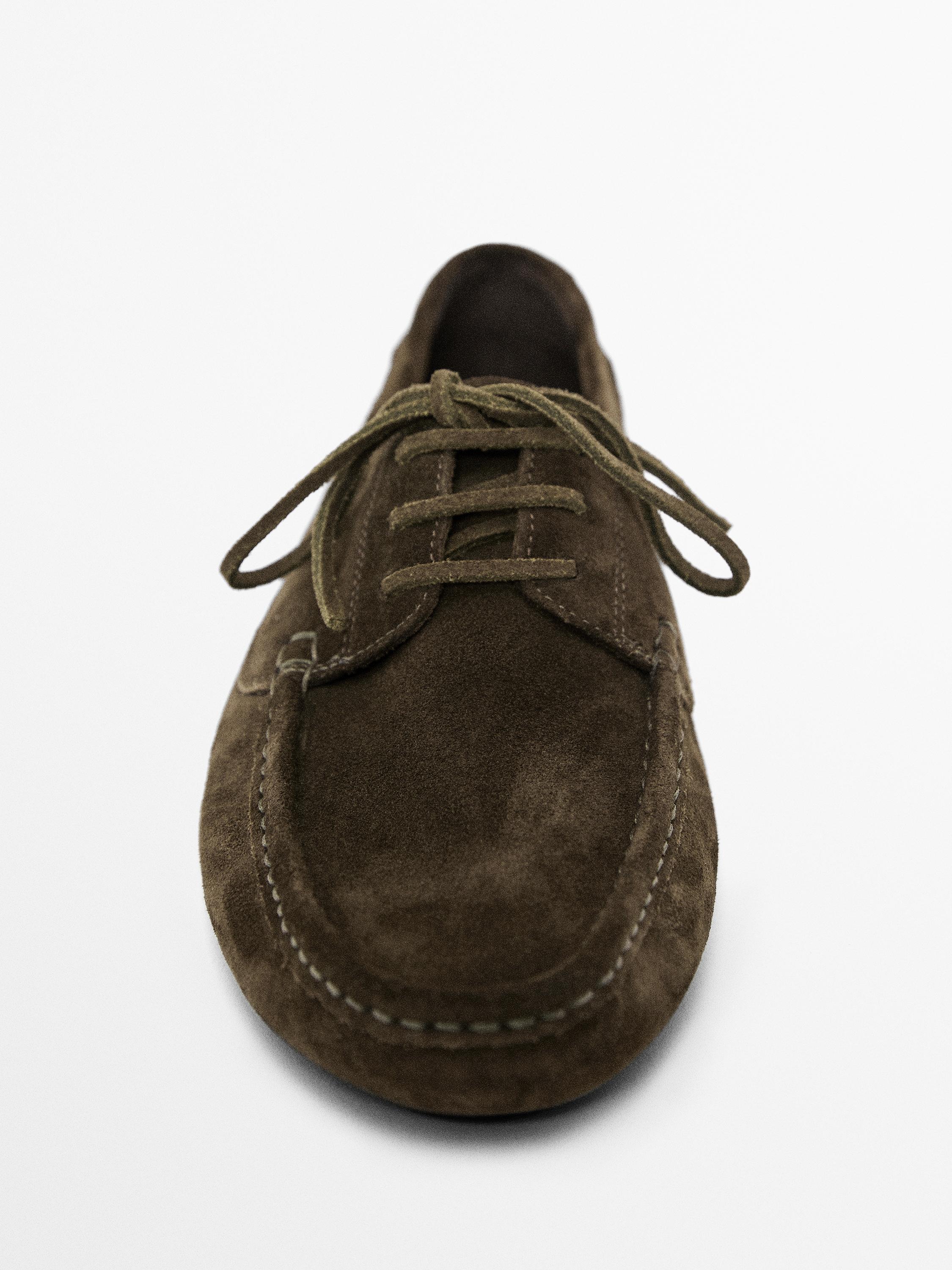 Split suede deck shoes