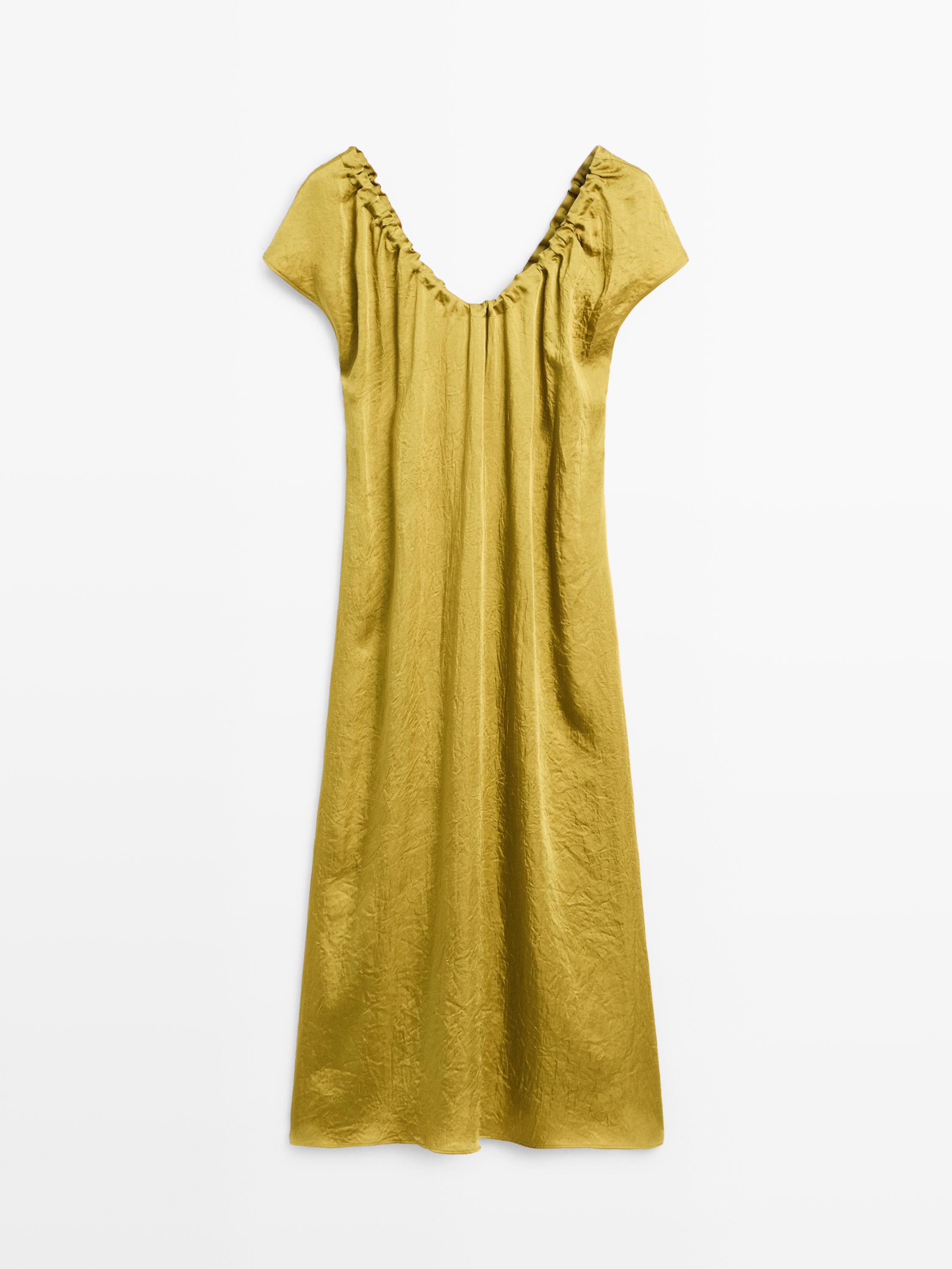 Vestido midi satinado detalle frunce