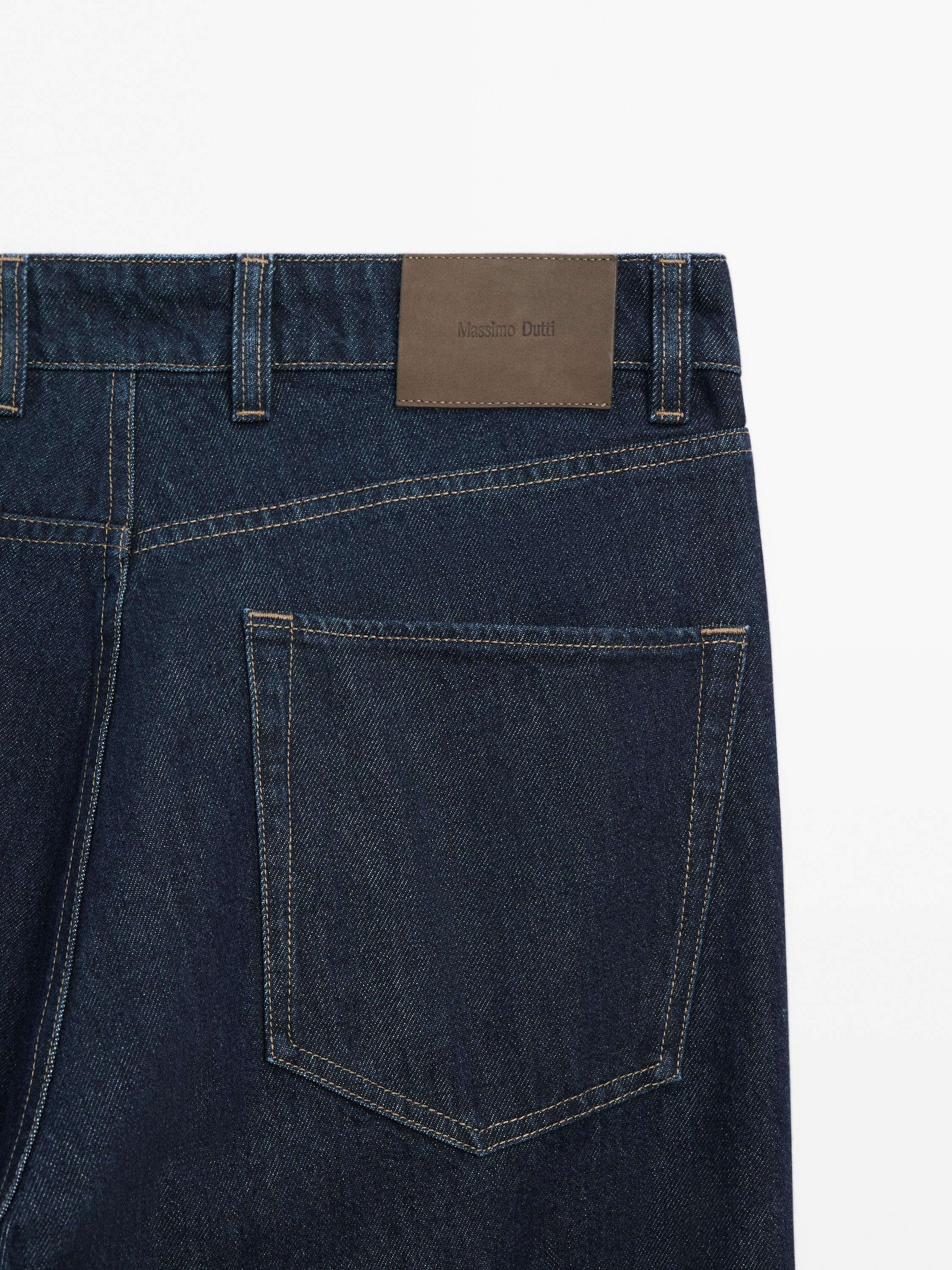 Wide-leg jeans