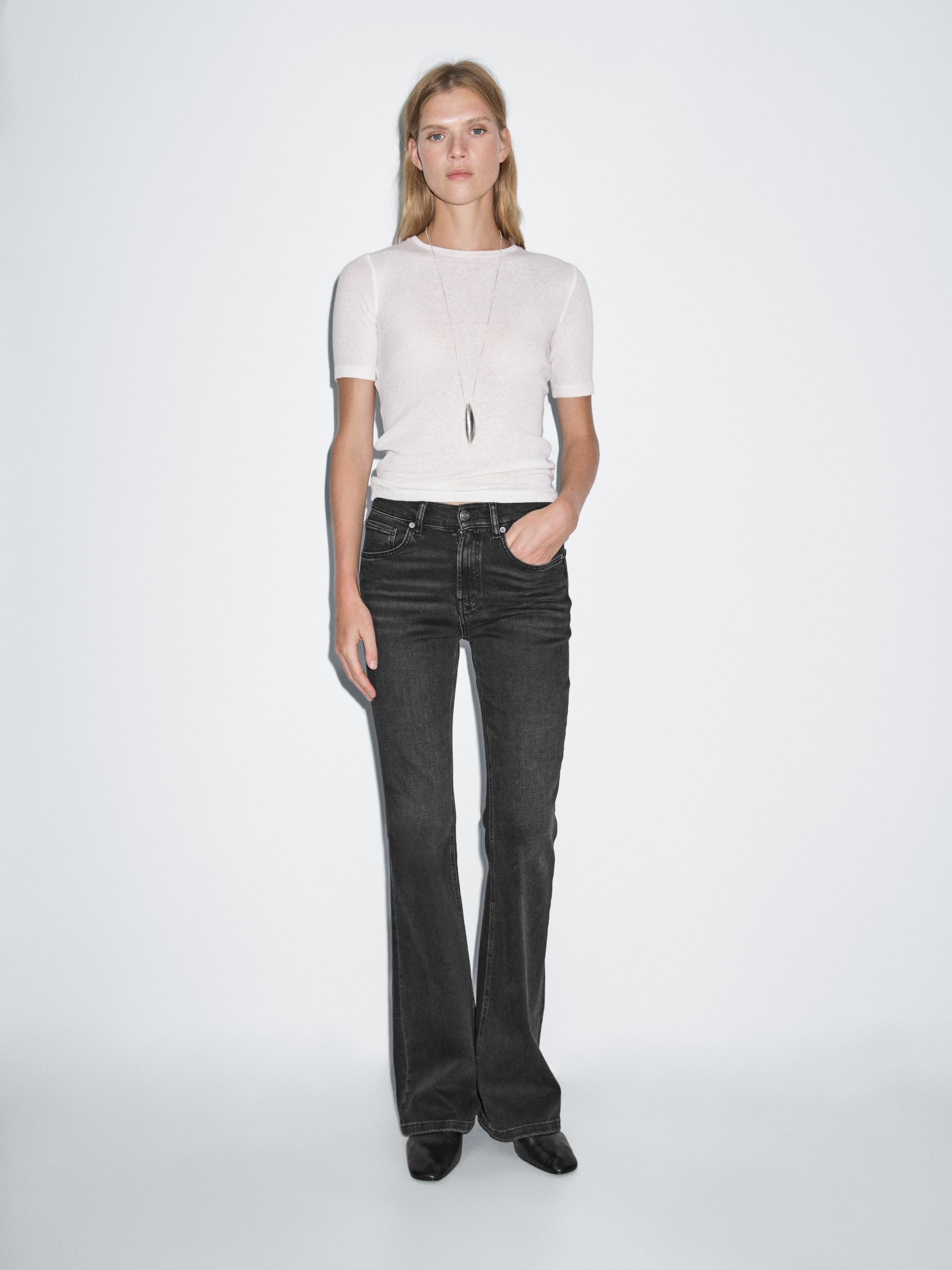 Skinny-Jeans mit Schlag und hohem Bund