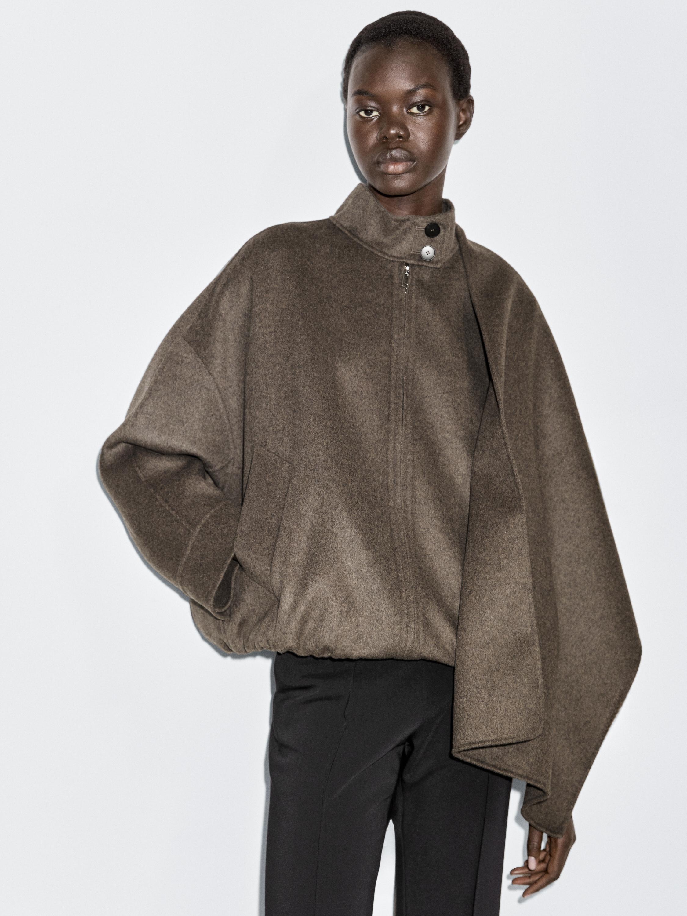 Crepe trousers with seam detail