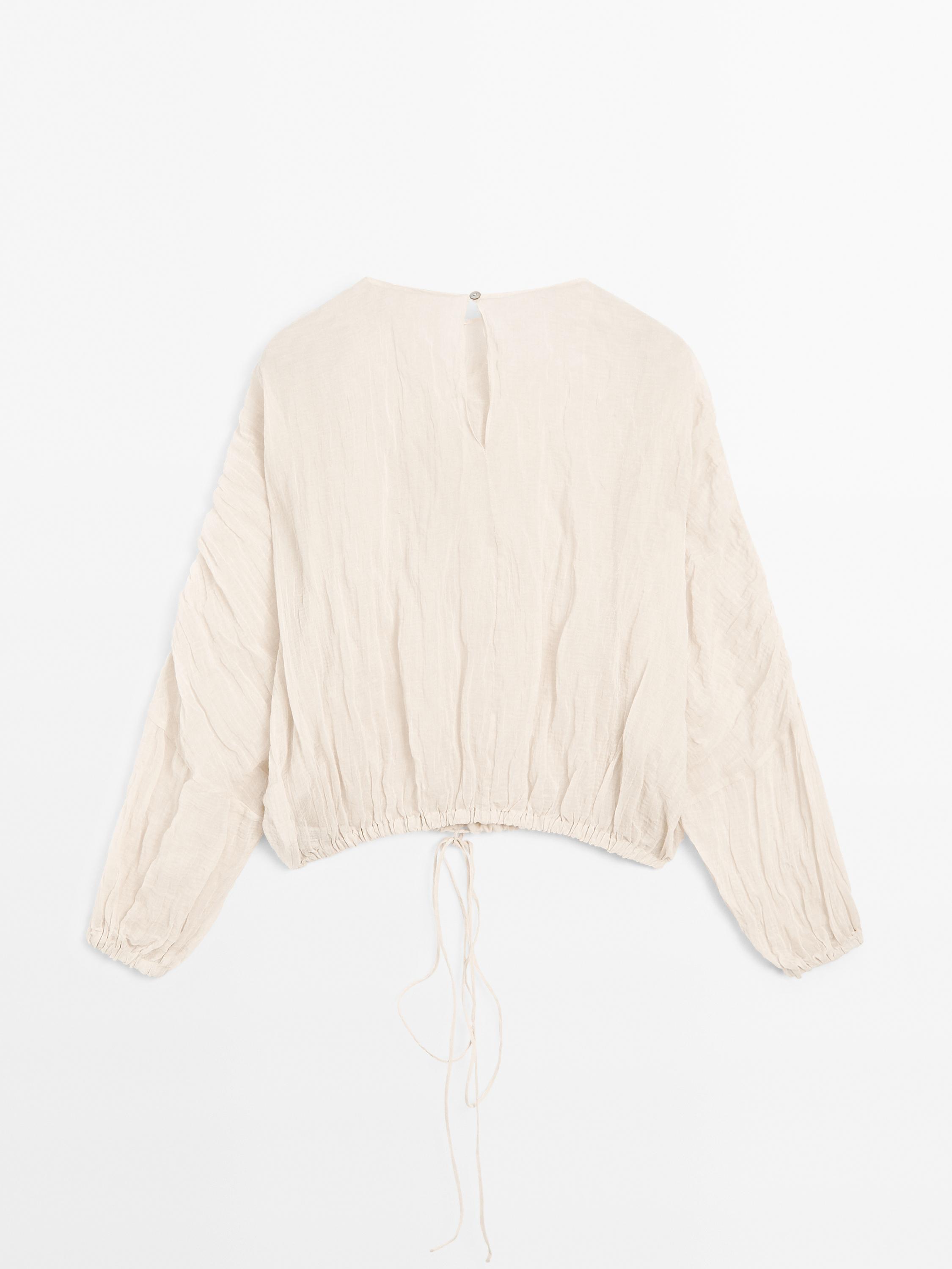 Oversize blouse with flower detail - Studio