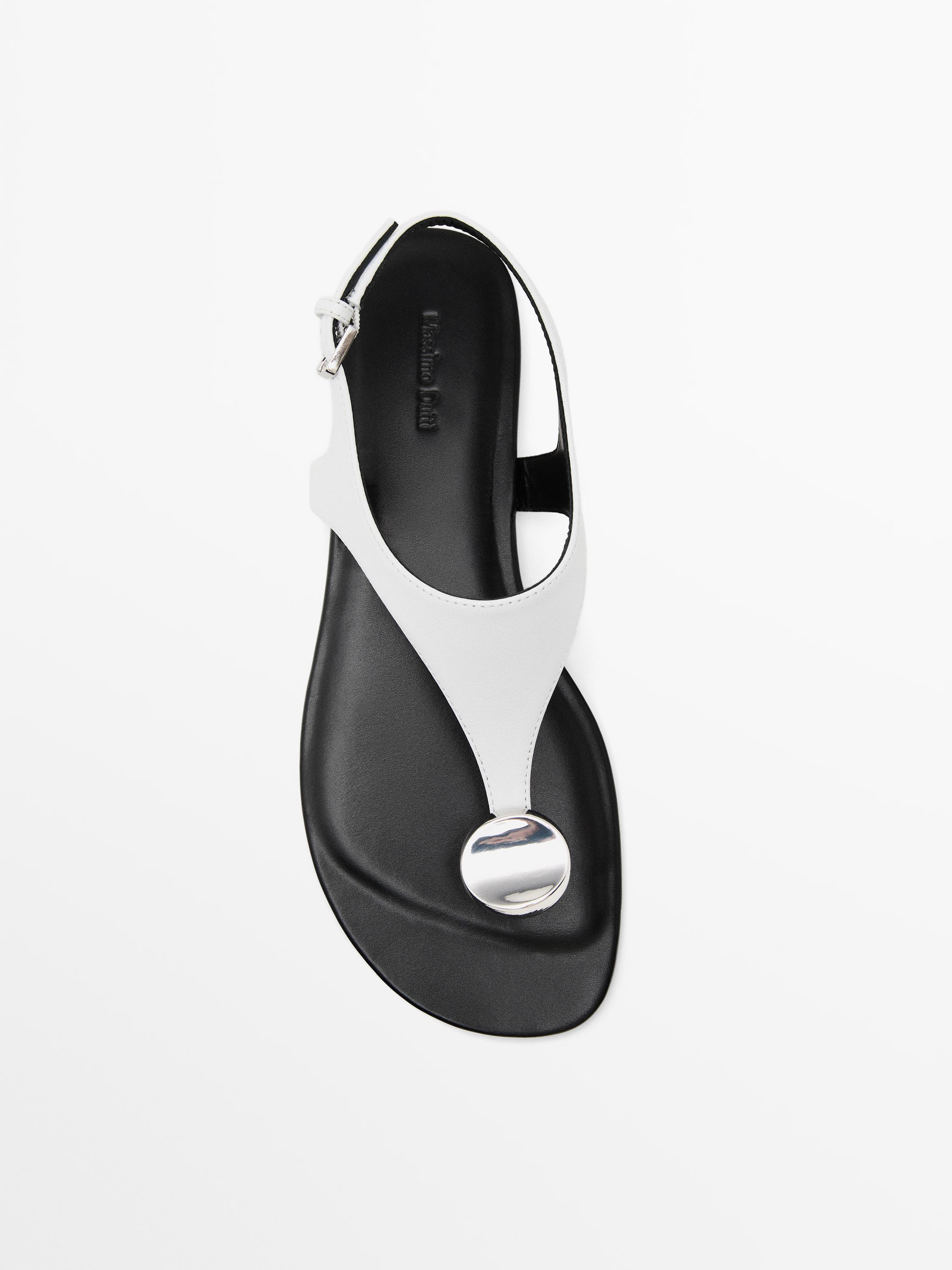 ★ Massimo Dutti★ Fancy Flat Leather Sandals 11743550001 Flat leather sandals with embellished detail · White · Shoes