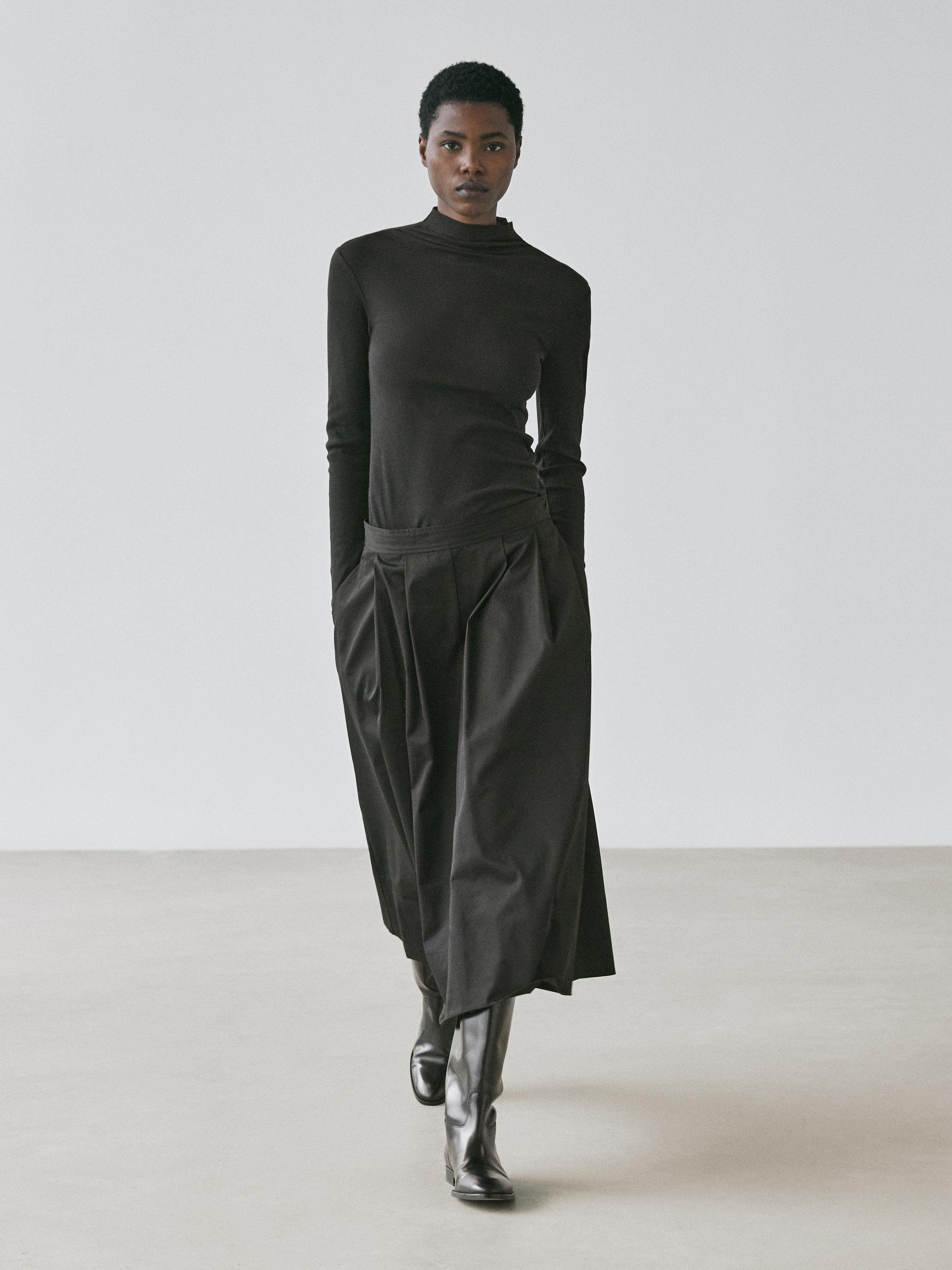 Midi skirt with box pleats — BLACK