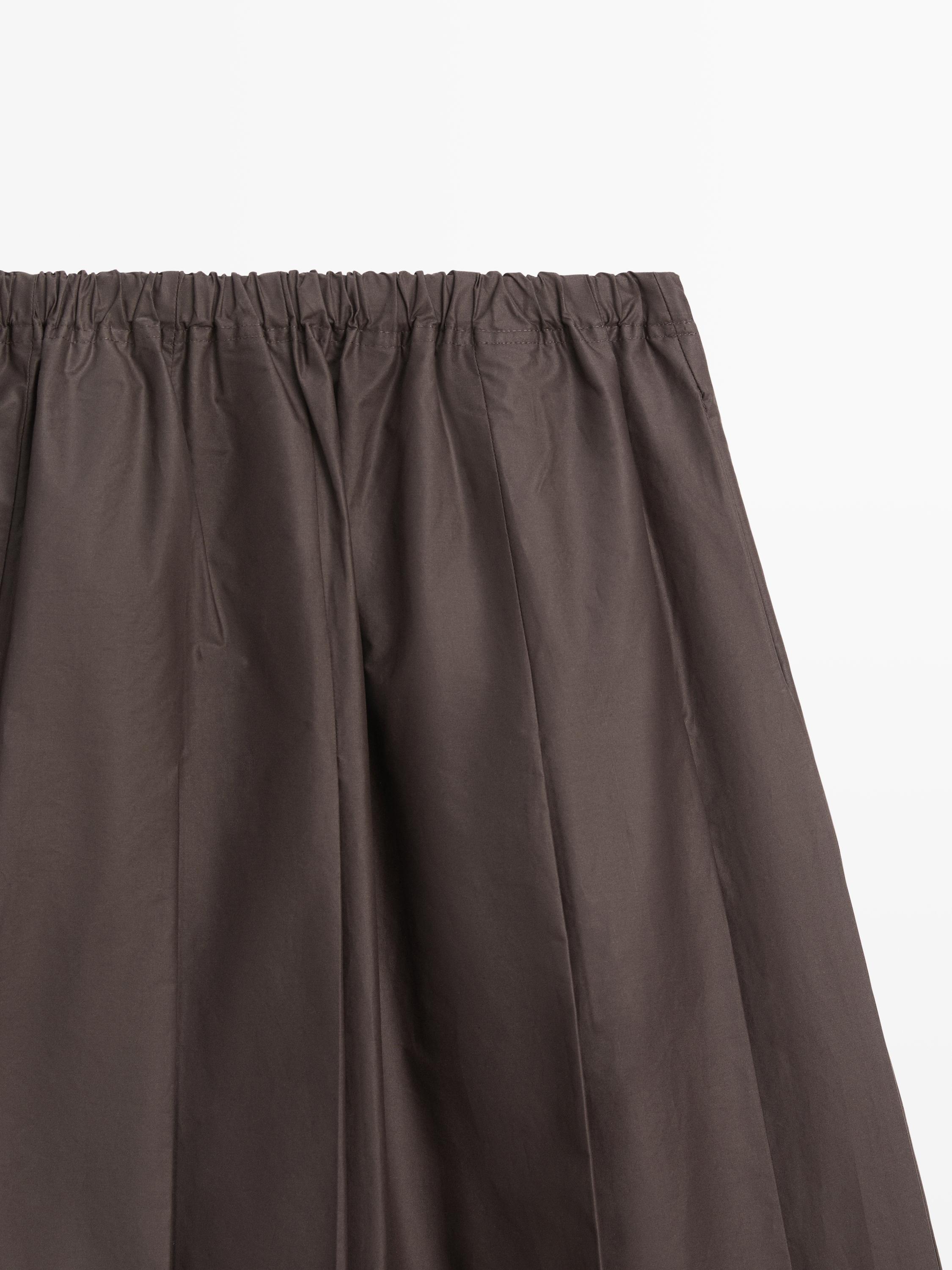 Box pleat technical fabric midi skirt