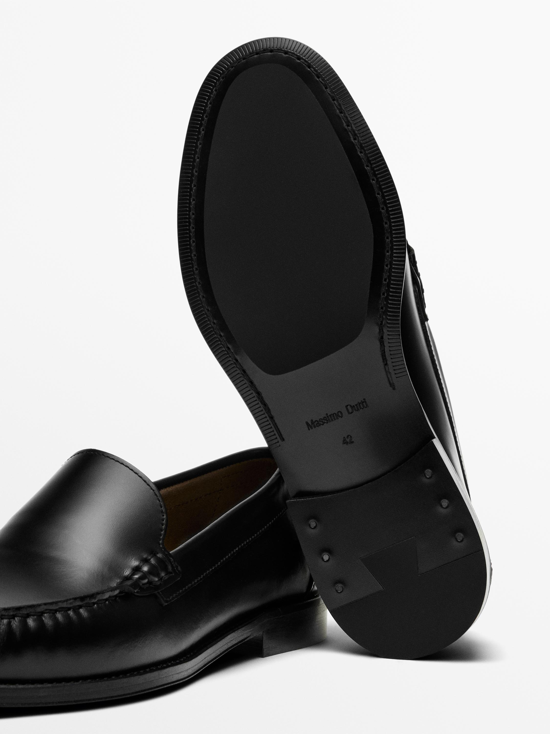 Leather loafers with glossy finish — BLACK