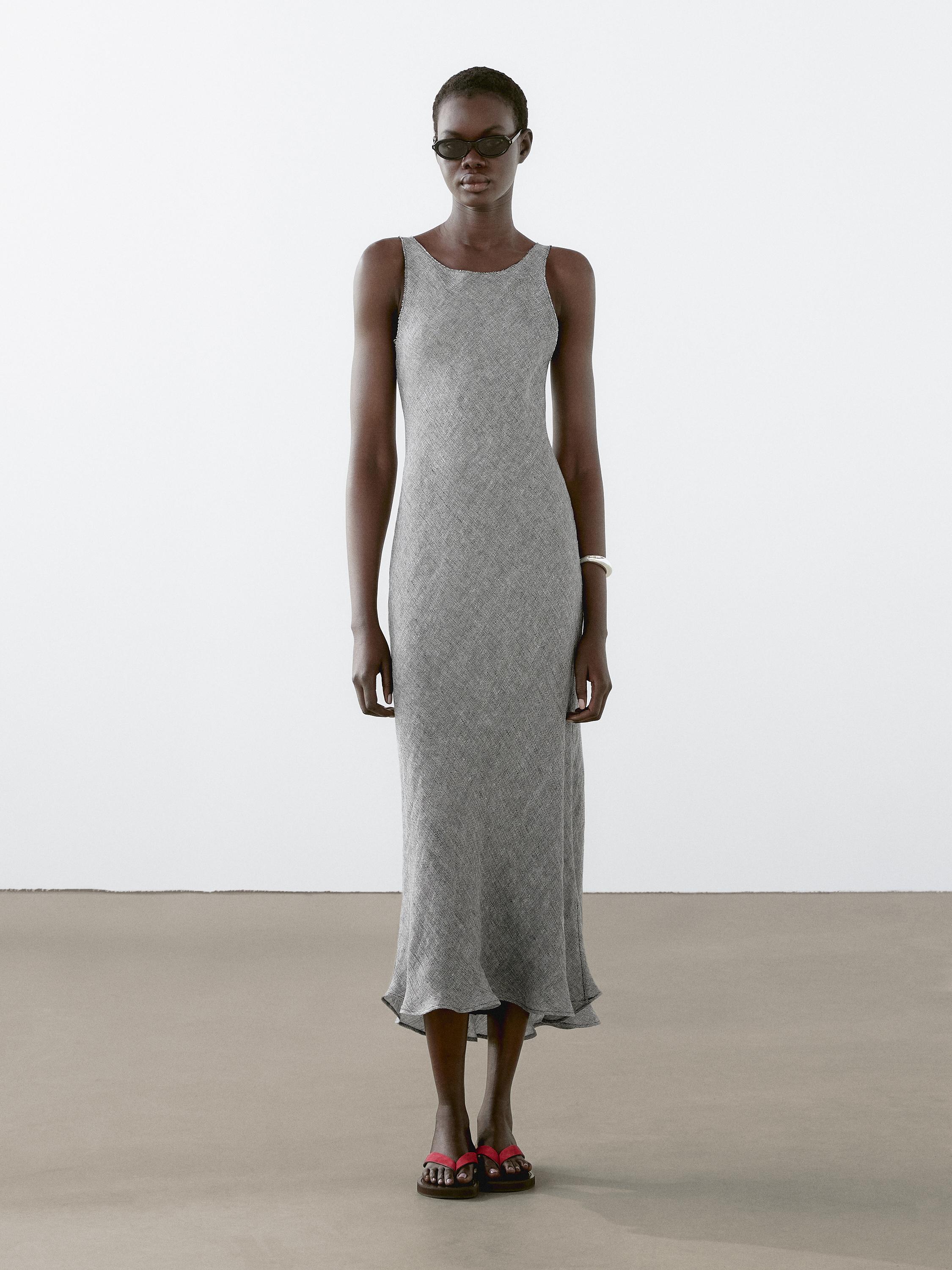 Linen fluid sleeveless dress