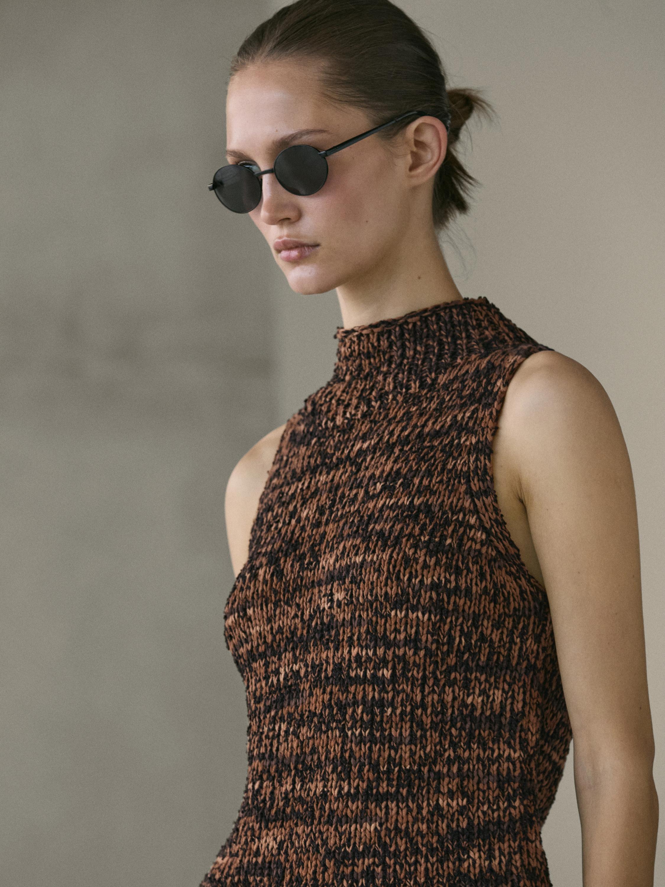 Flecked knit halter top — BROWN