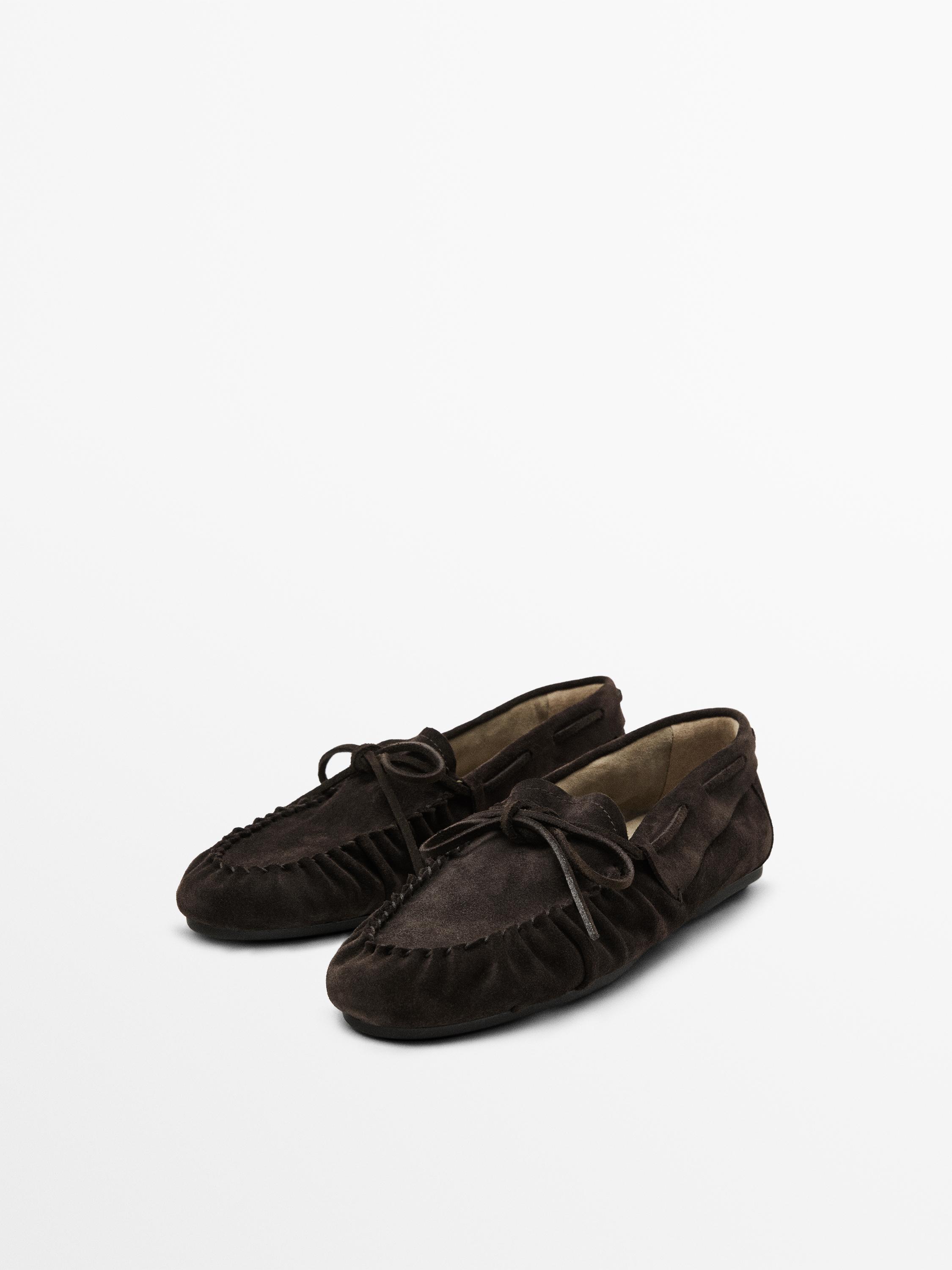 Split leather loafers with gathered bow — BROWN