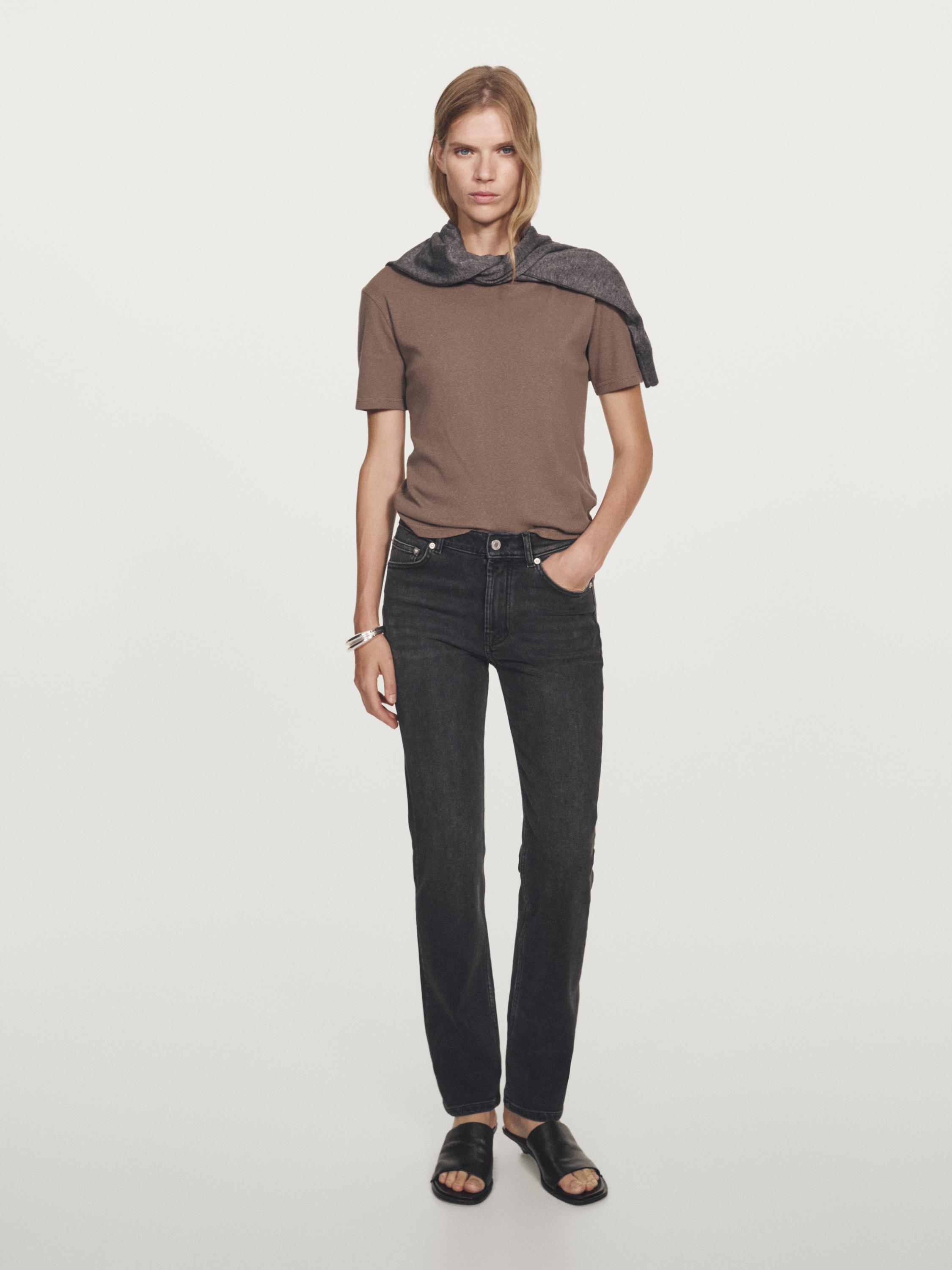 Mid-rise straight-leg jeans