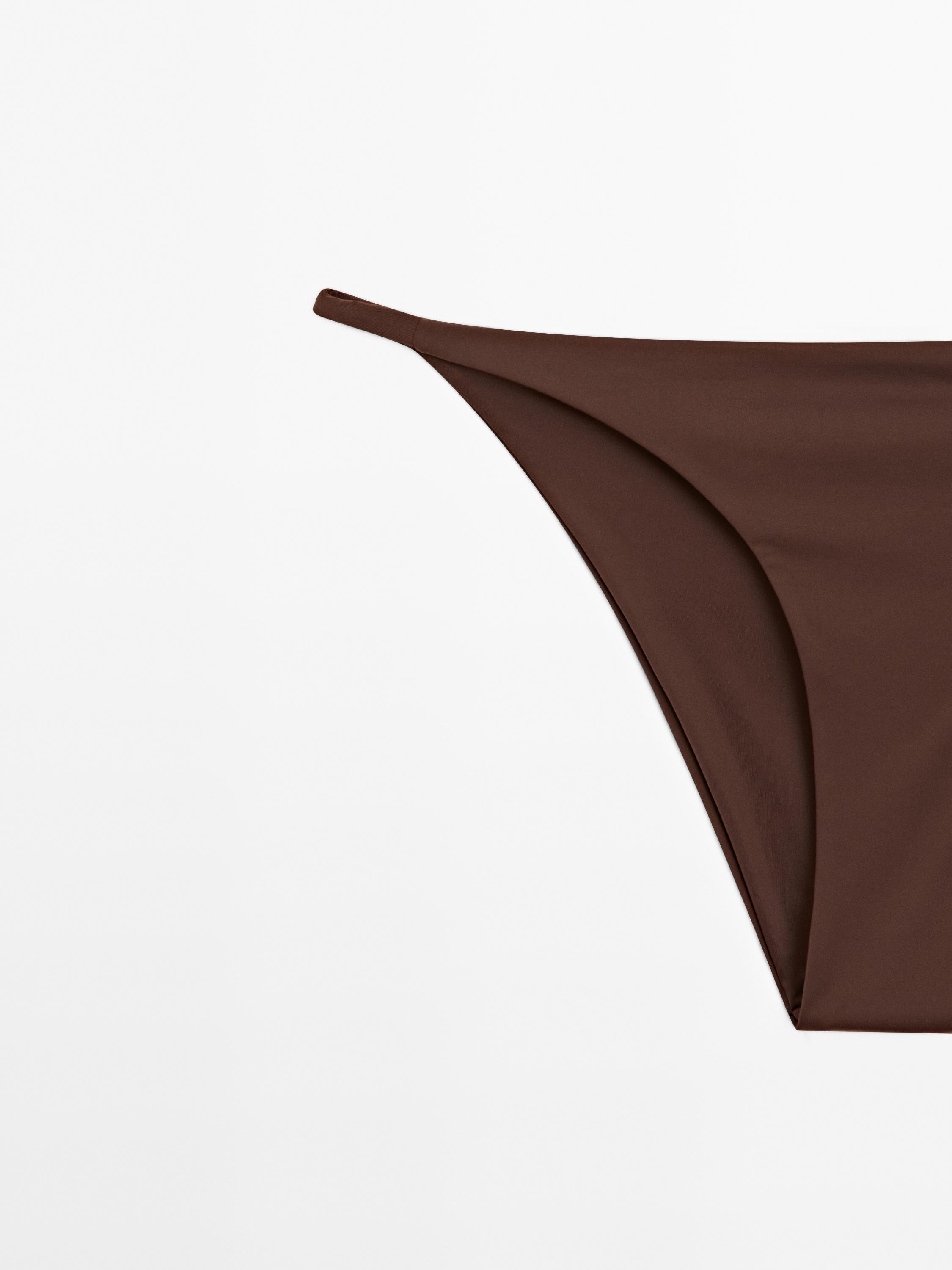 Bikini bottoms with thin straps