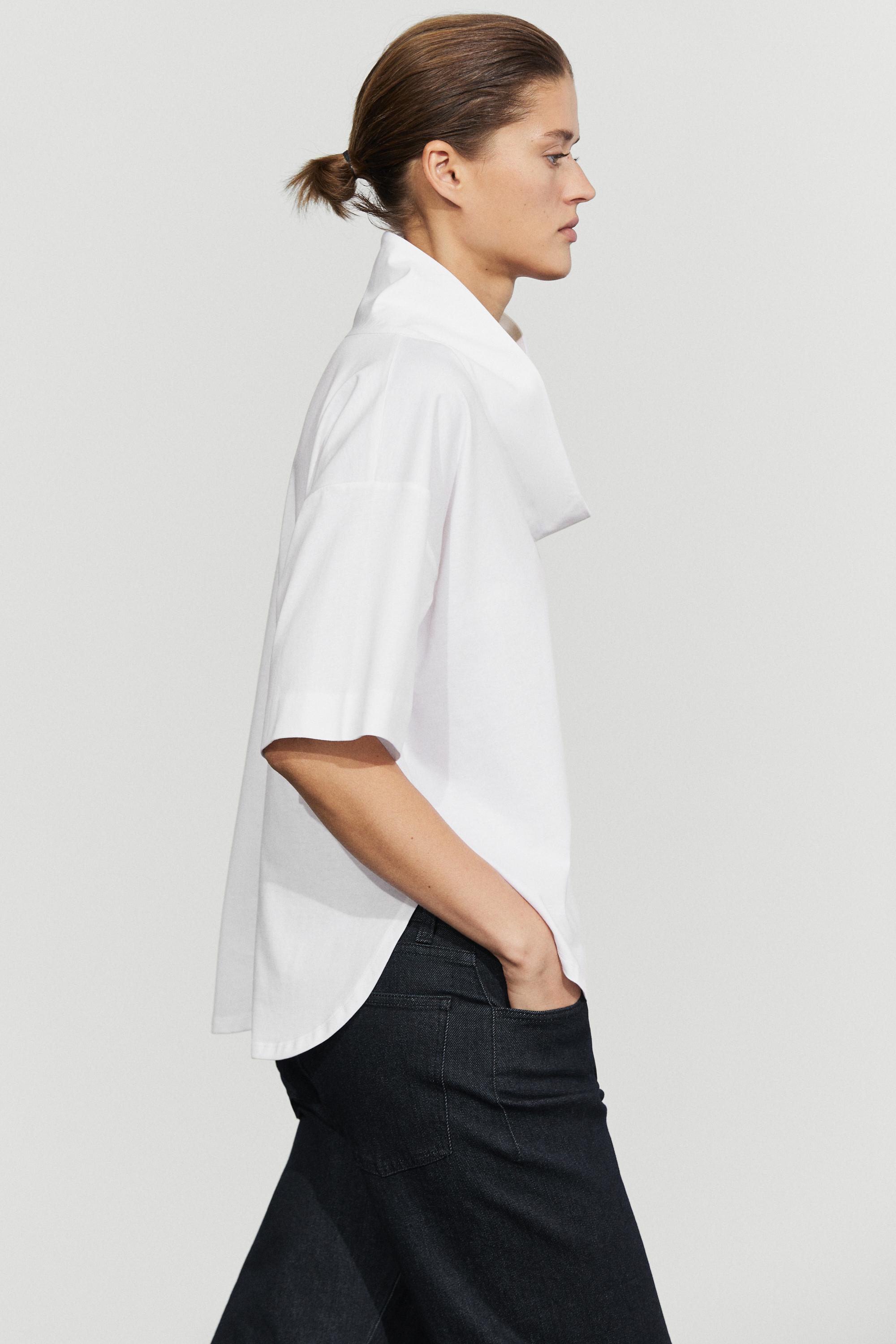 Short sleeve cotton blouse with open neck — Off white