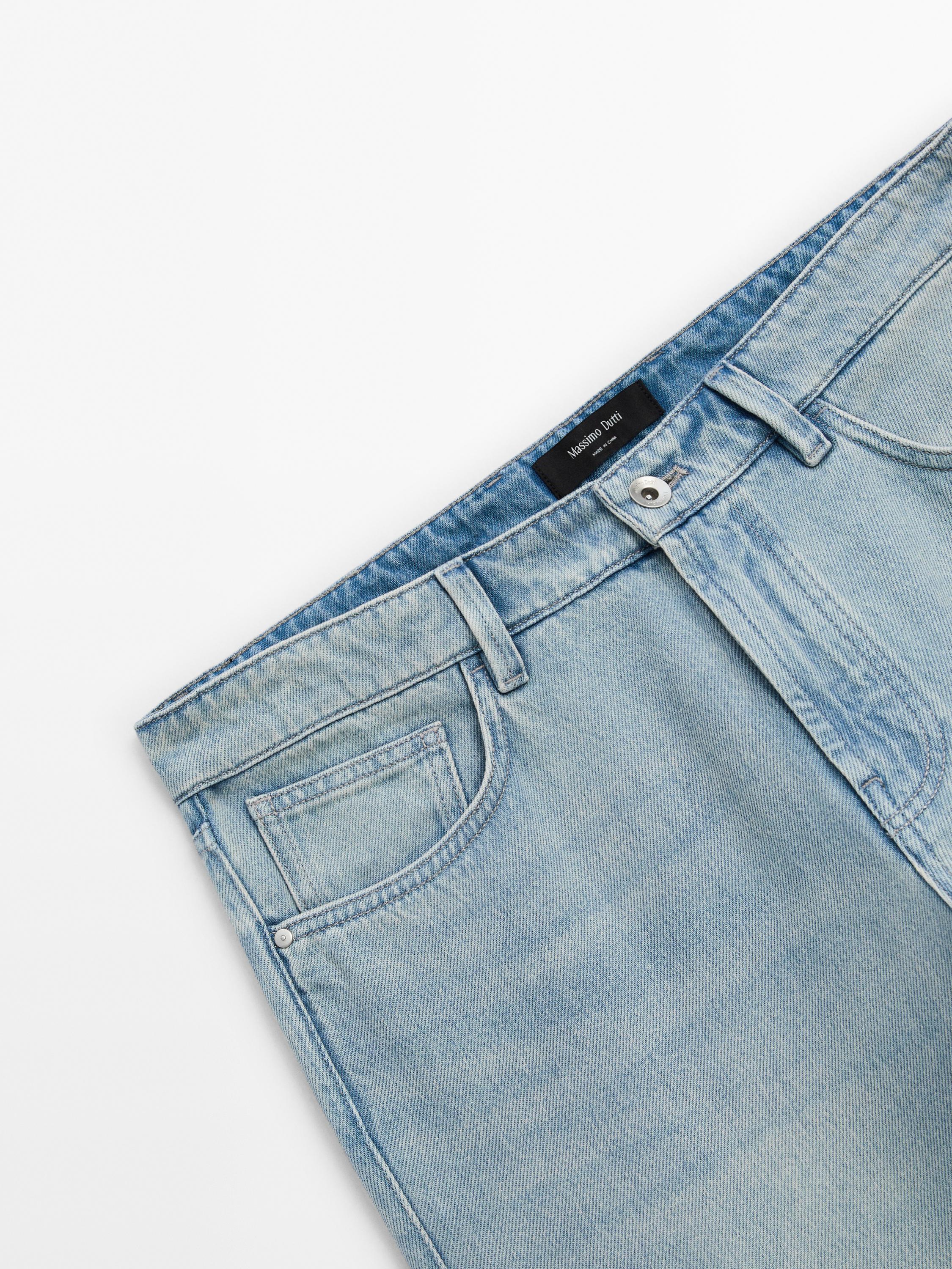 Tapered fit jeans