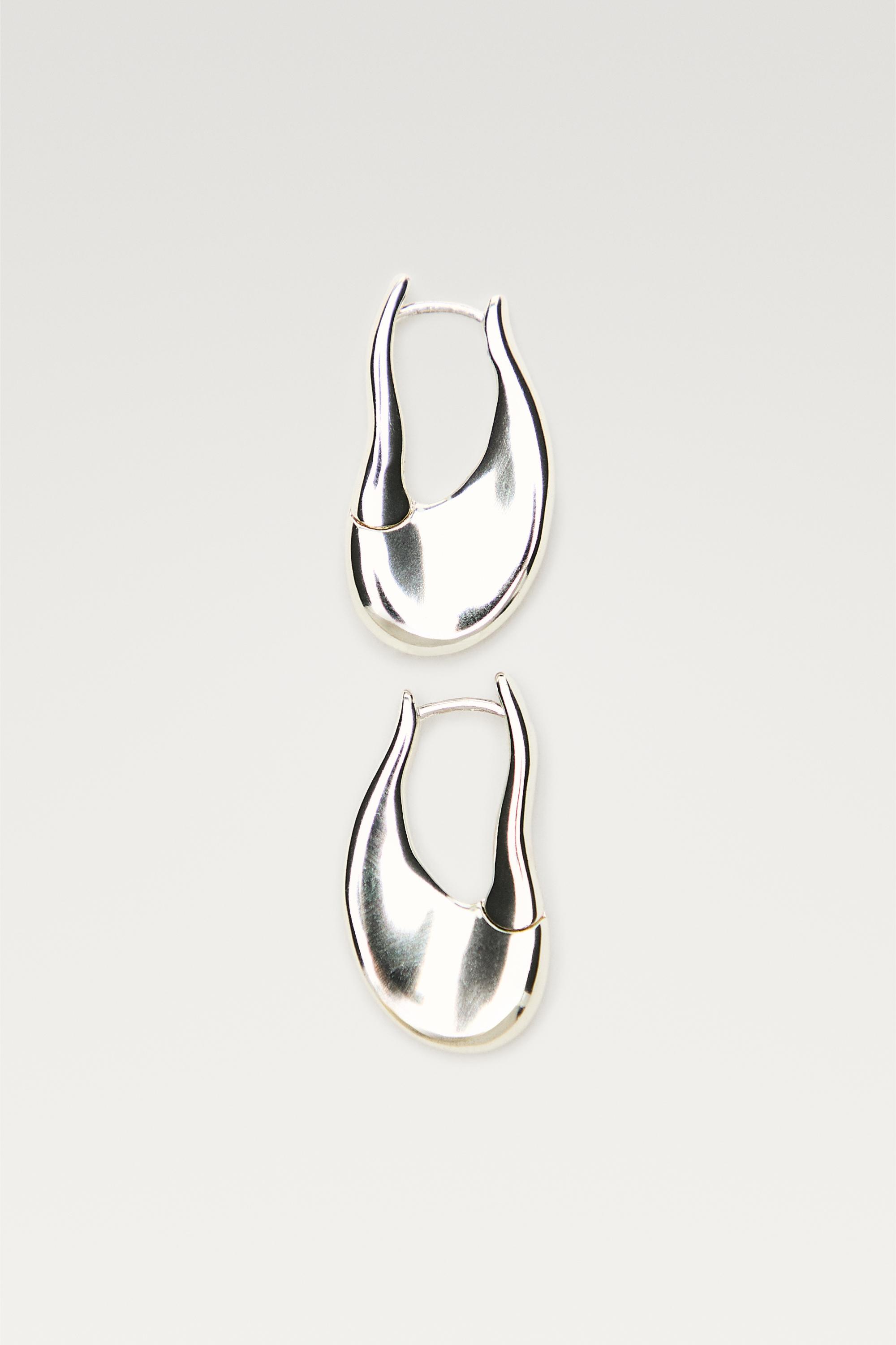 Fluid lines hoop earrings — SILVER