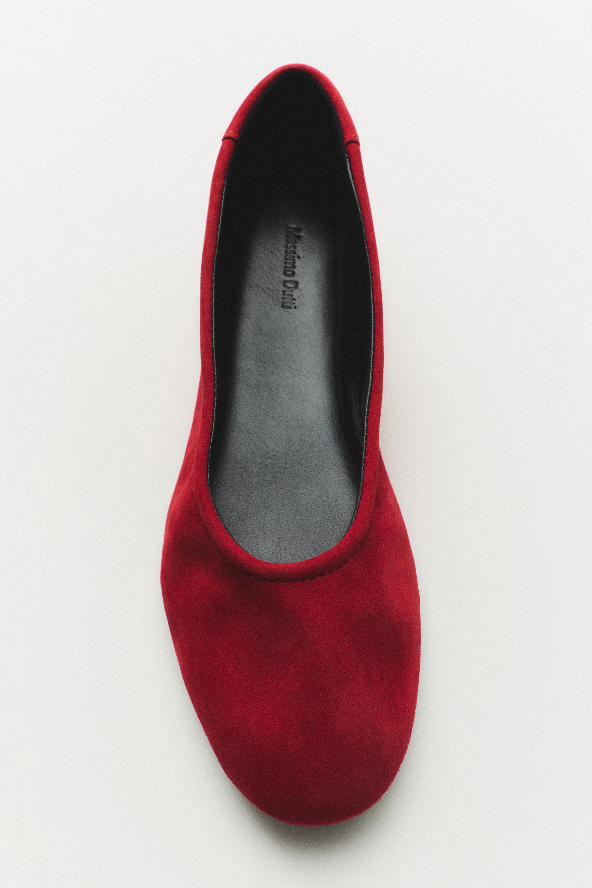 Suede ballerinas with round toe — RED