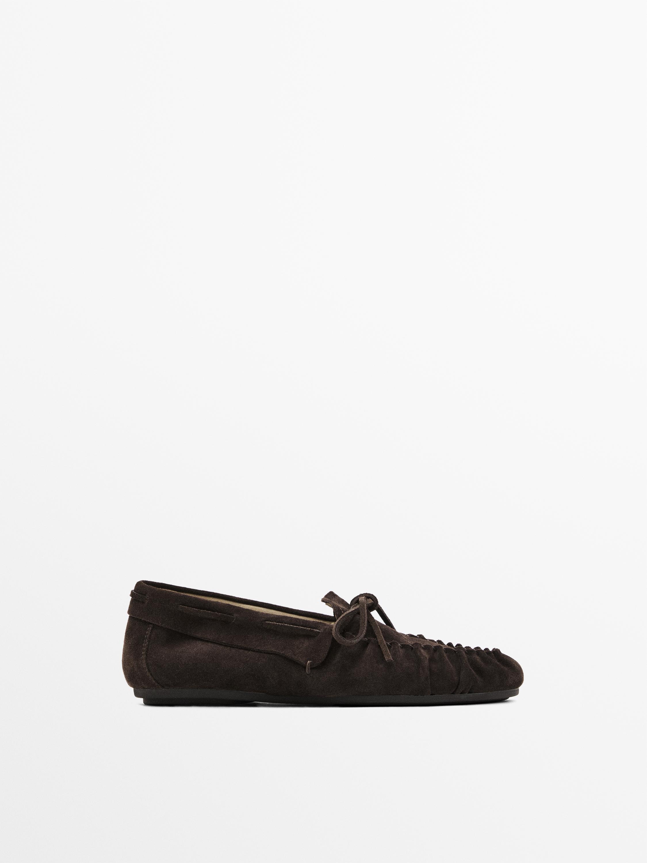 Split leather loafers with gathered bow — BROWN