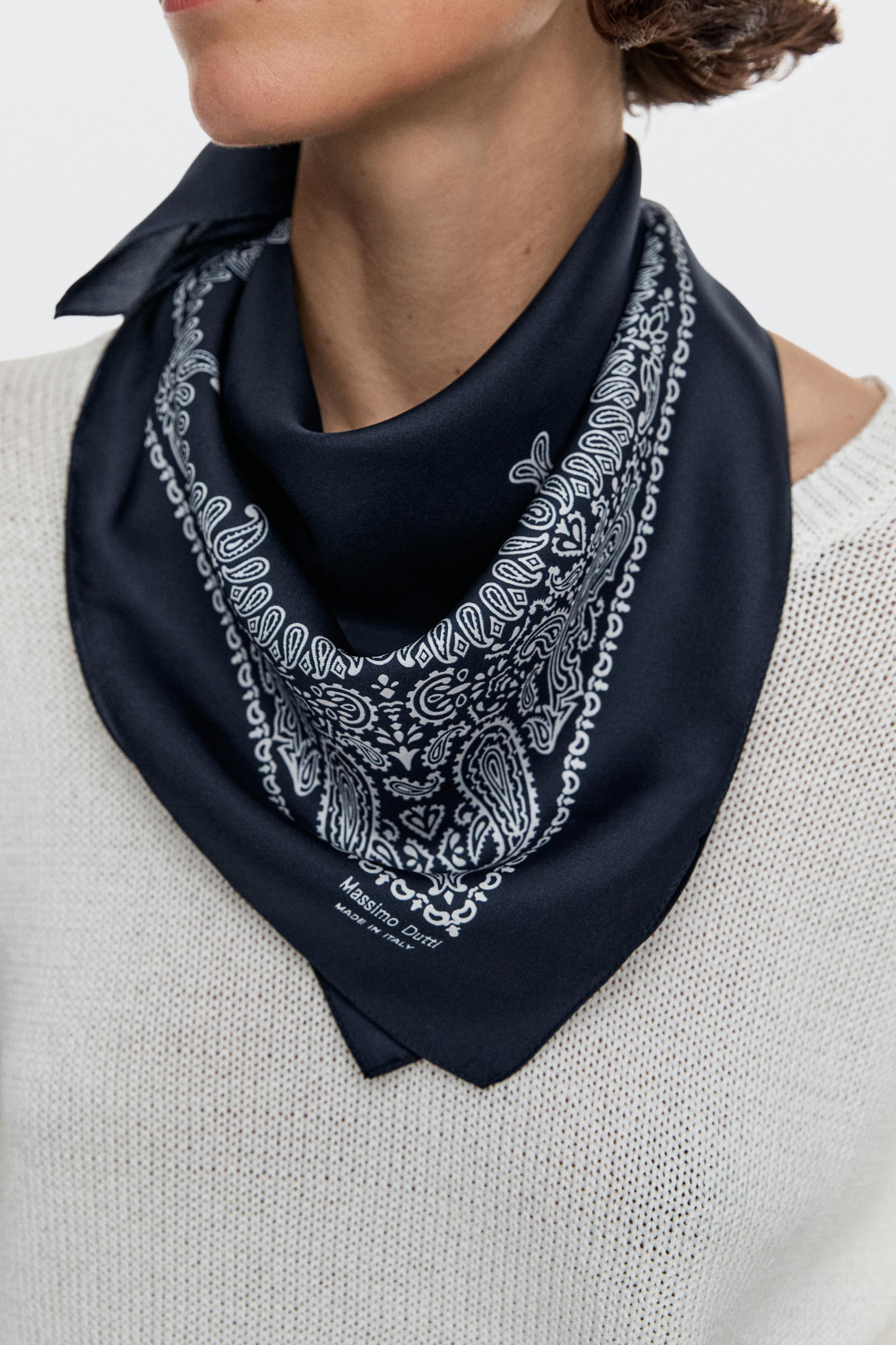 Foulard En Pure Soie Imprimé Cachemire - Bleu Marine - 01 - Massimo Dutti - Femme