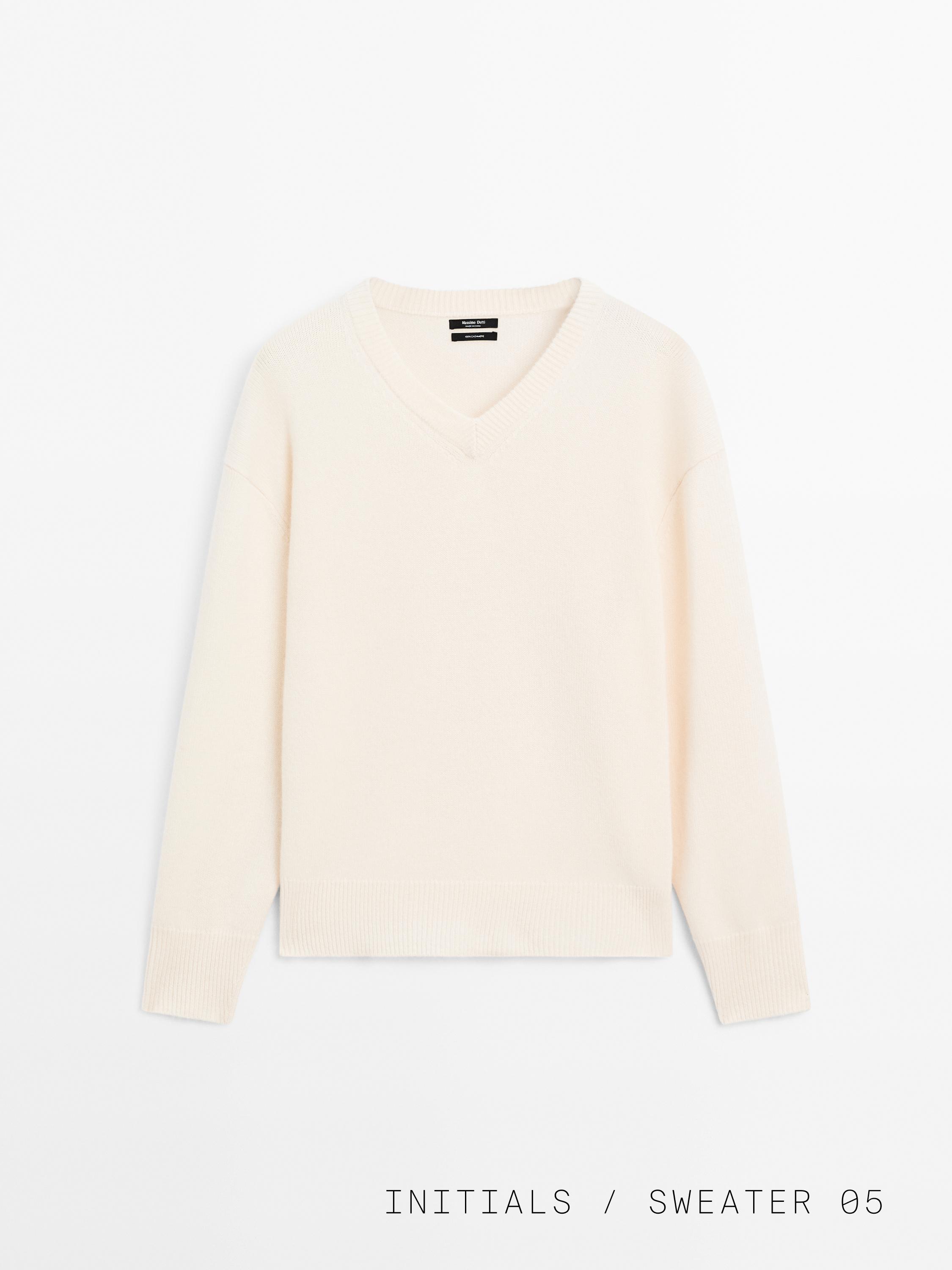 Πλεκτό πουλόβερ με λαιμόκοψη V από 100% κασμίρι